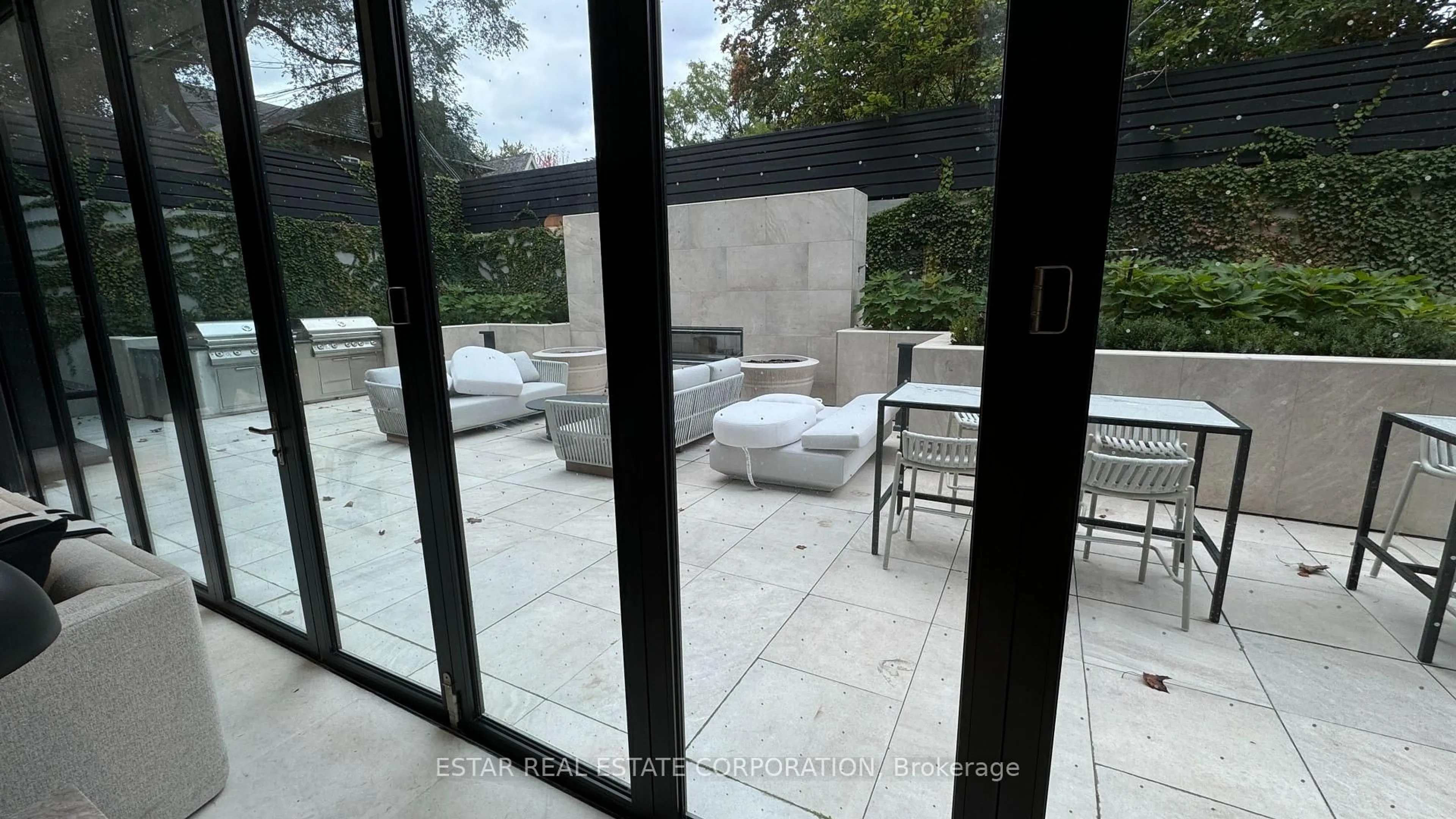 Patio, unknown for 2 Forest Hill Rd #601, Toronto Ontario M4V 0B7