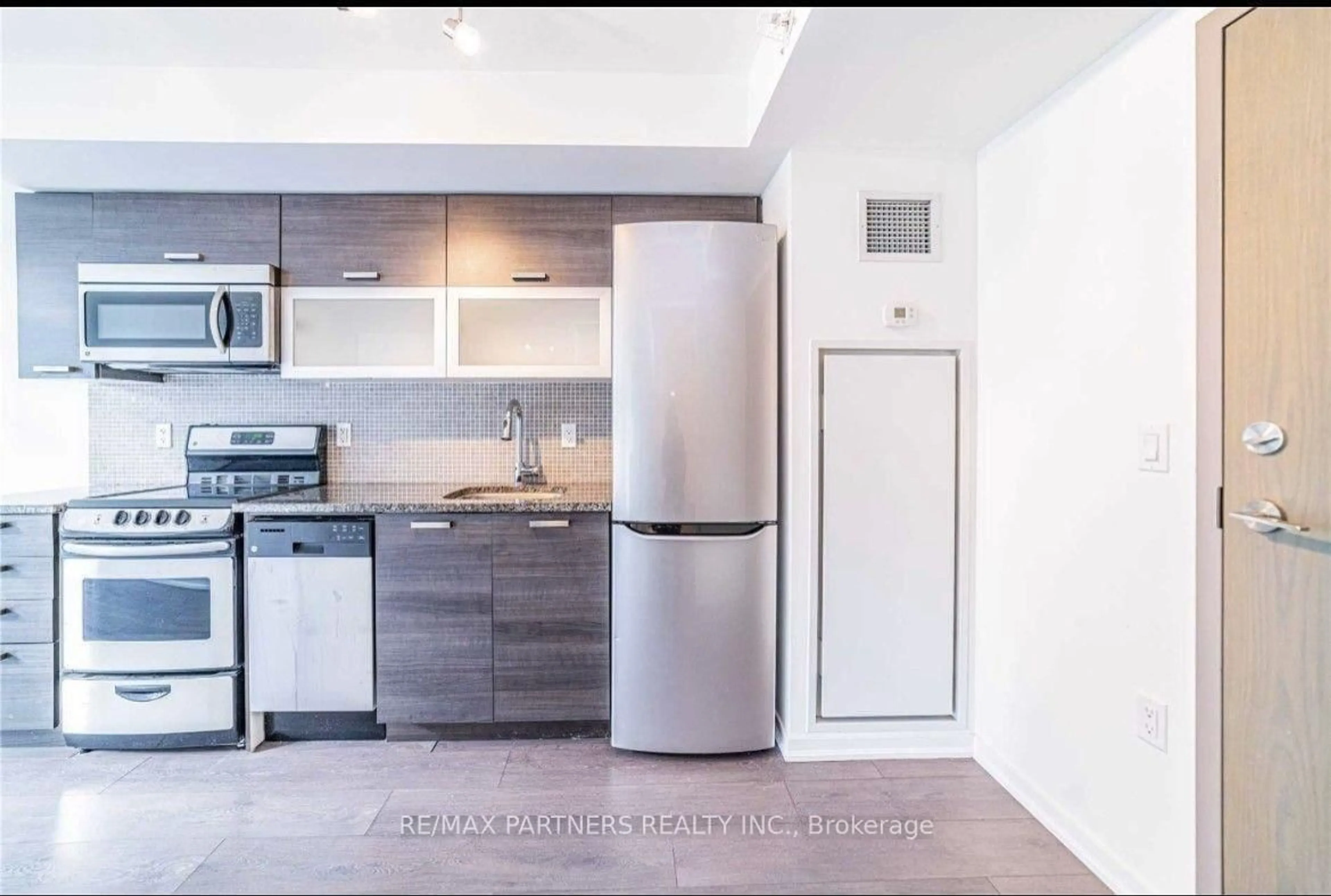 Unknown for 36 Lisgar St #2201E, Toronto Ontario M6J 0C7