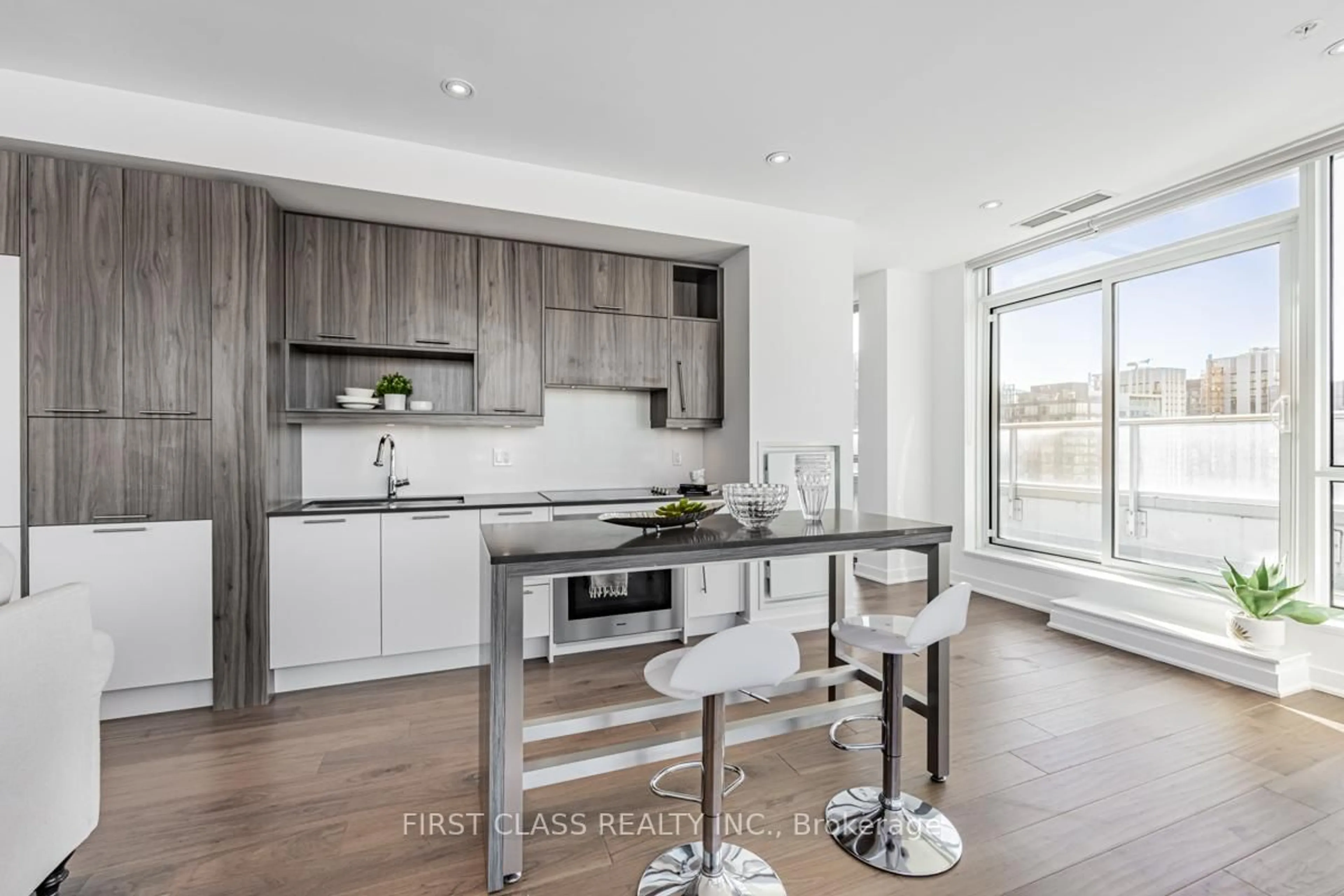 Contemporary kitchen, wood/laminate floor for 30 Nelson St #4104, Toronto Ontario M5V 0H5