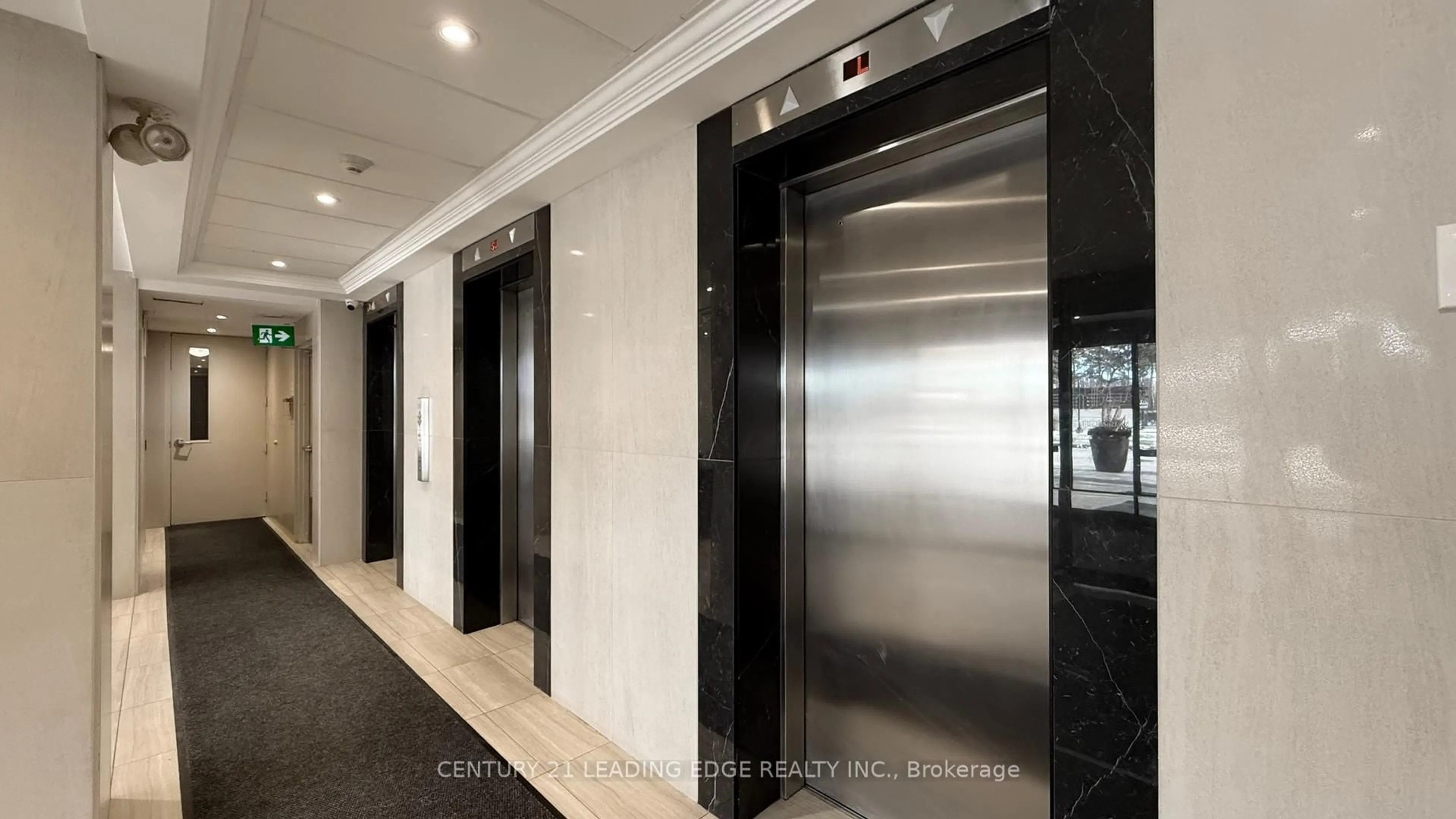 Indoor foyer for 725 Don Mills Rd #2507, Toronto Ontario M3C 1S8