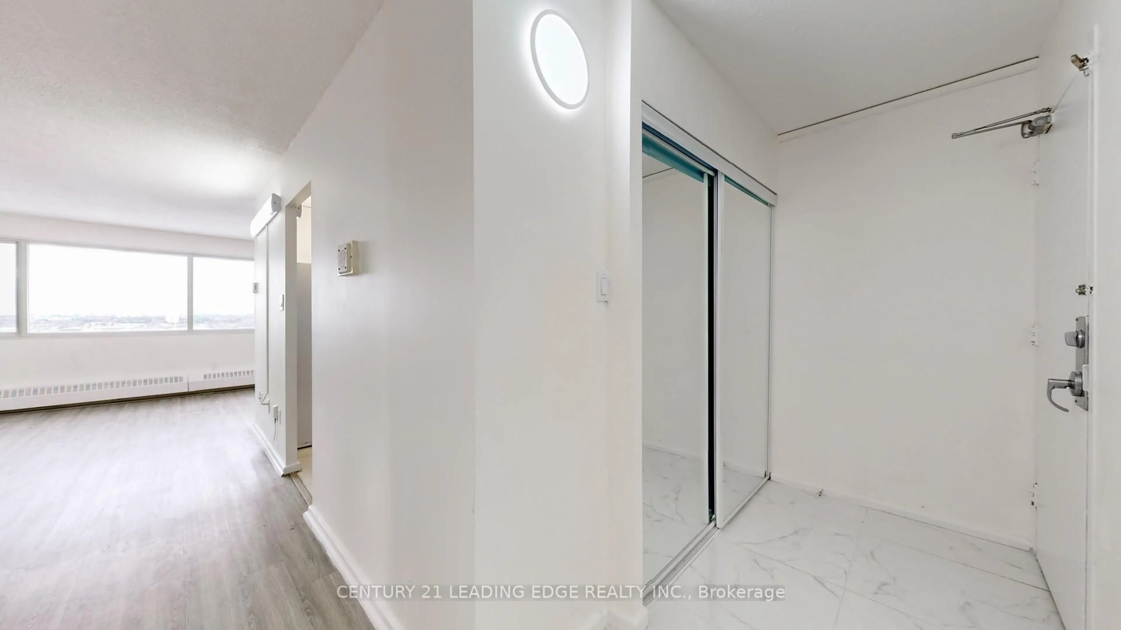 Indoor foyer for 725 Don Mills Rd #2507, Toronto Ontario M3C 1S8