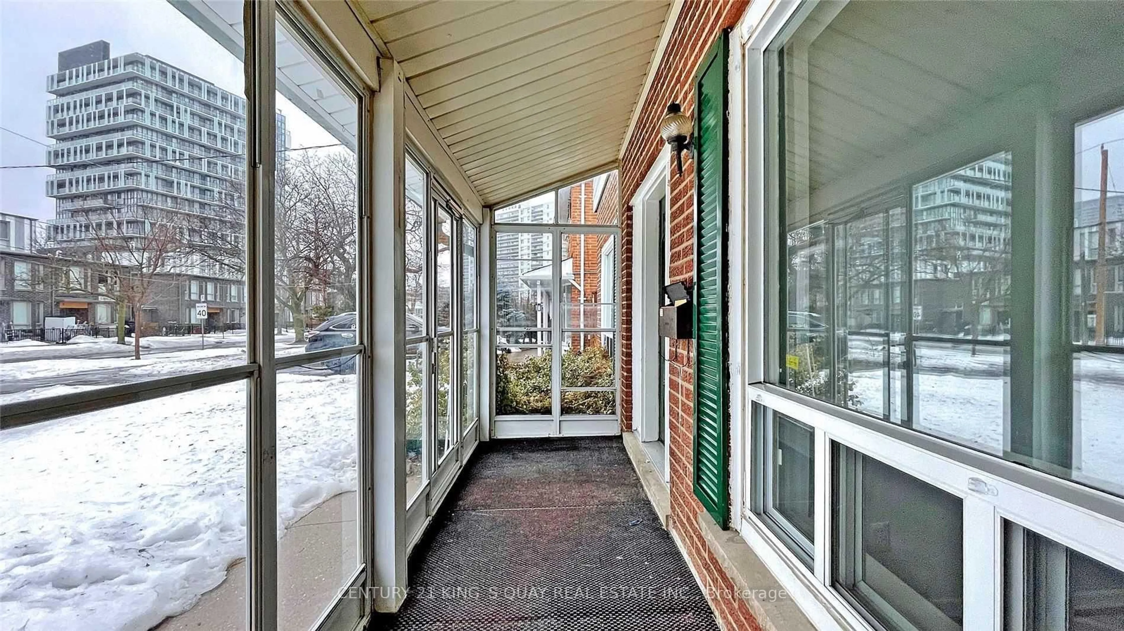 Indoor entryway for 16 Kingslake Rd, Toronto Ontario M2J 3C9