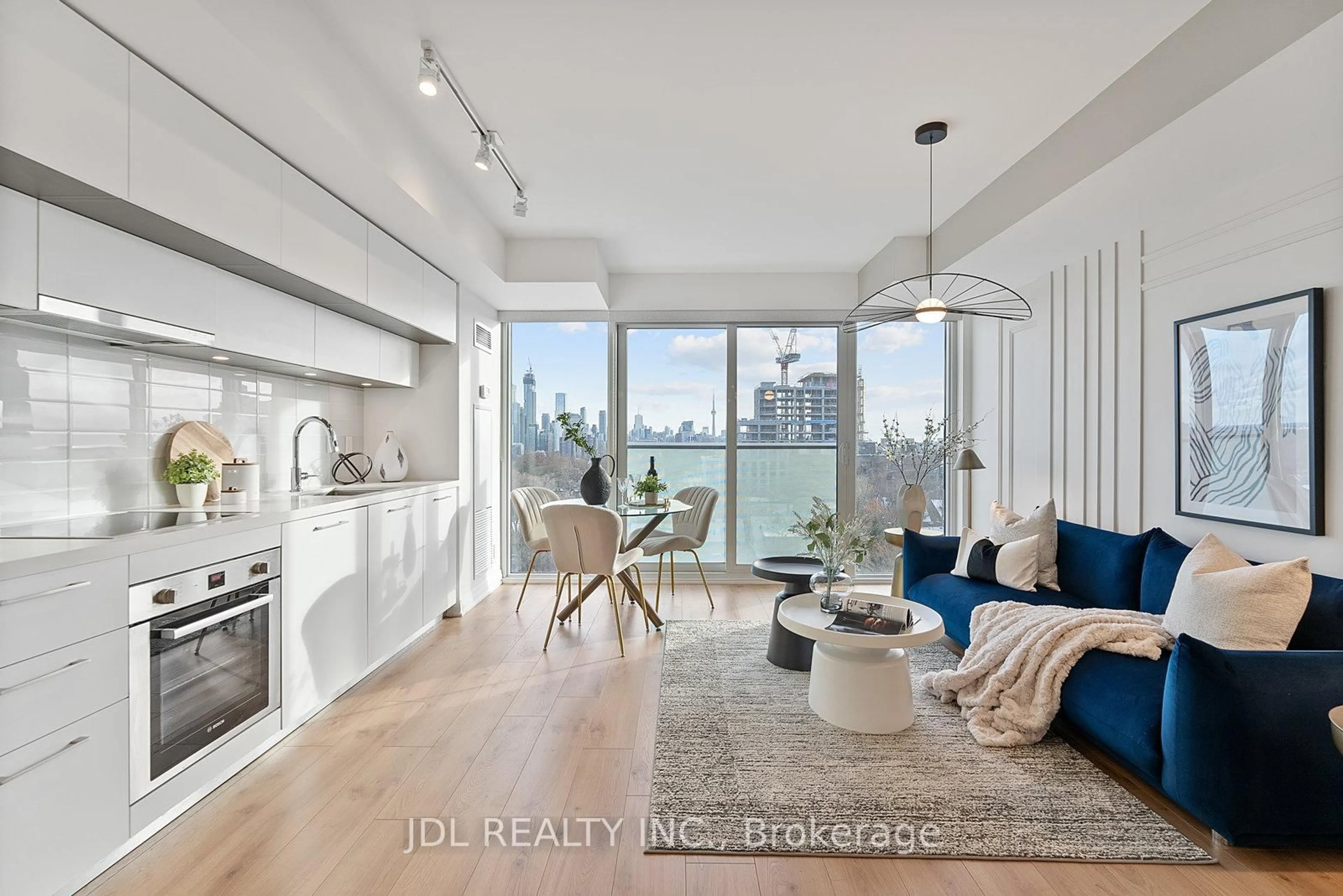 Open concept kitchen, unknown for 99 Foxbar Rd #1001, Toronto Ontario M4V 0B2