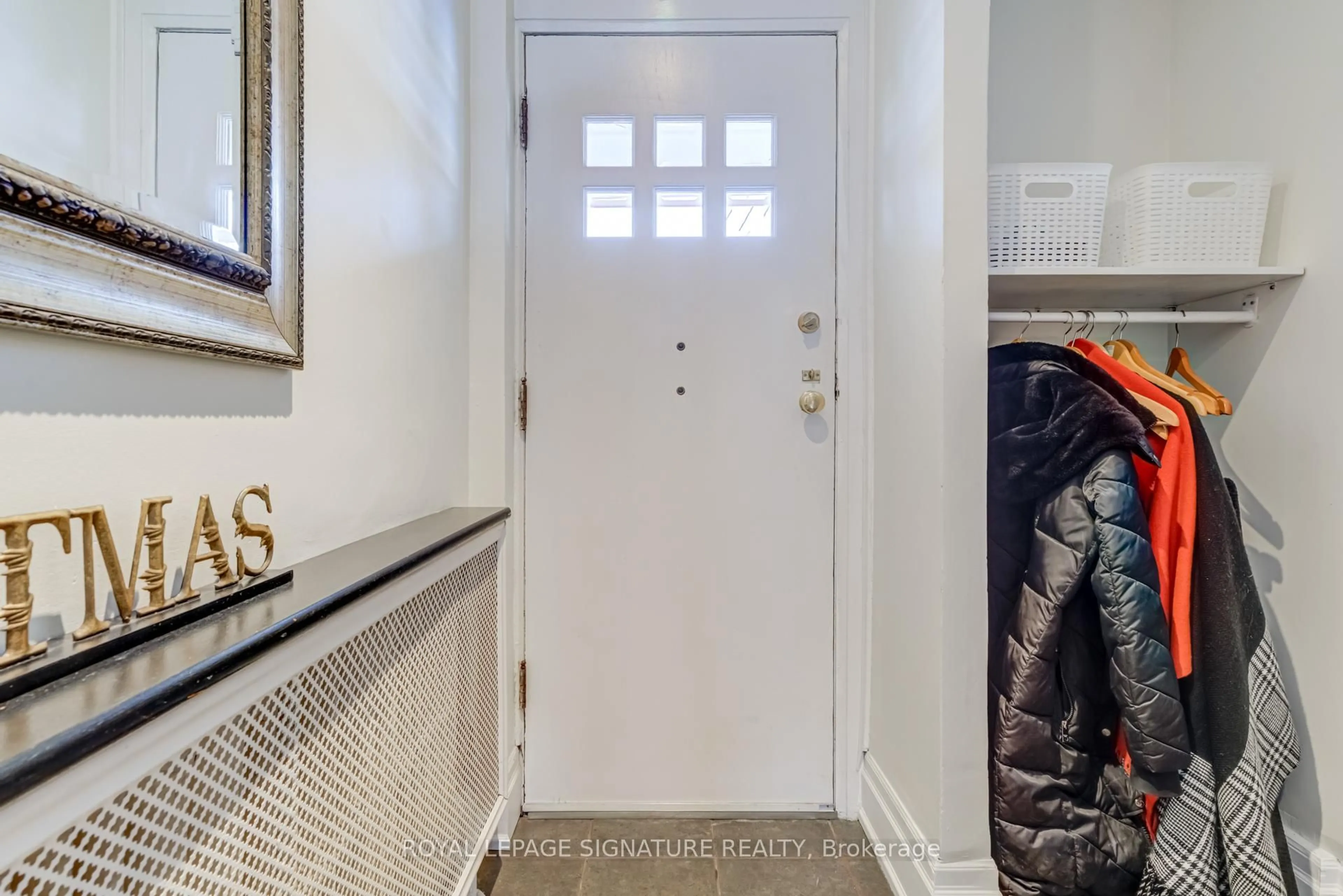 Indoor entryway for 229 Glengrove Ave, Toronto Ontario M4R 1P4