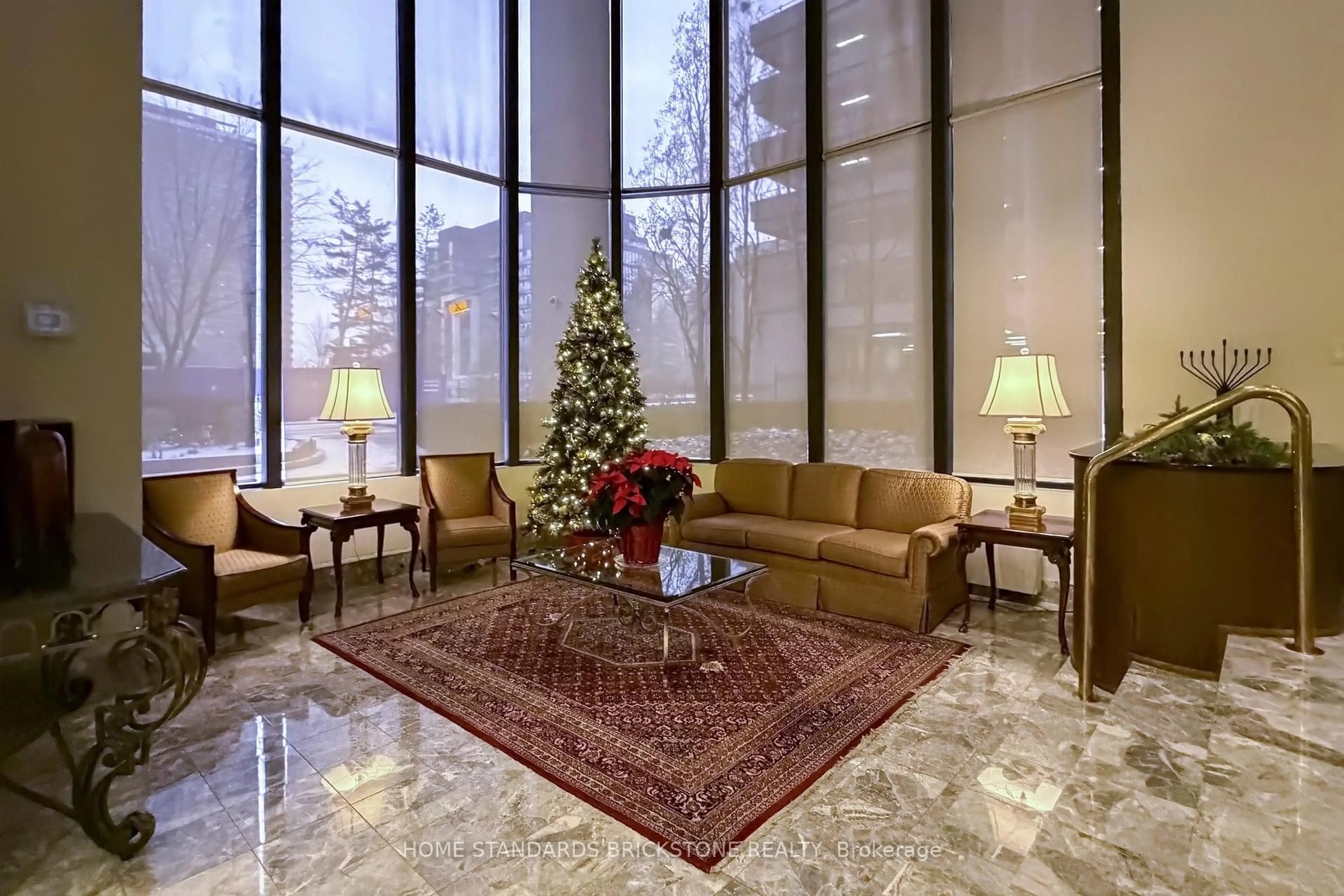 Lobby for 40 Rosehill Ave #1001, Toronto Ontario M4T 1G5