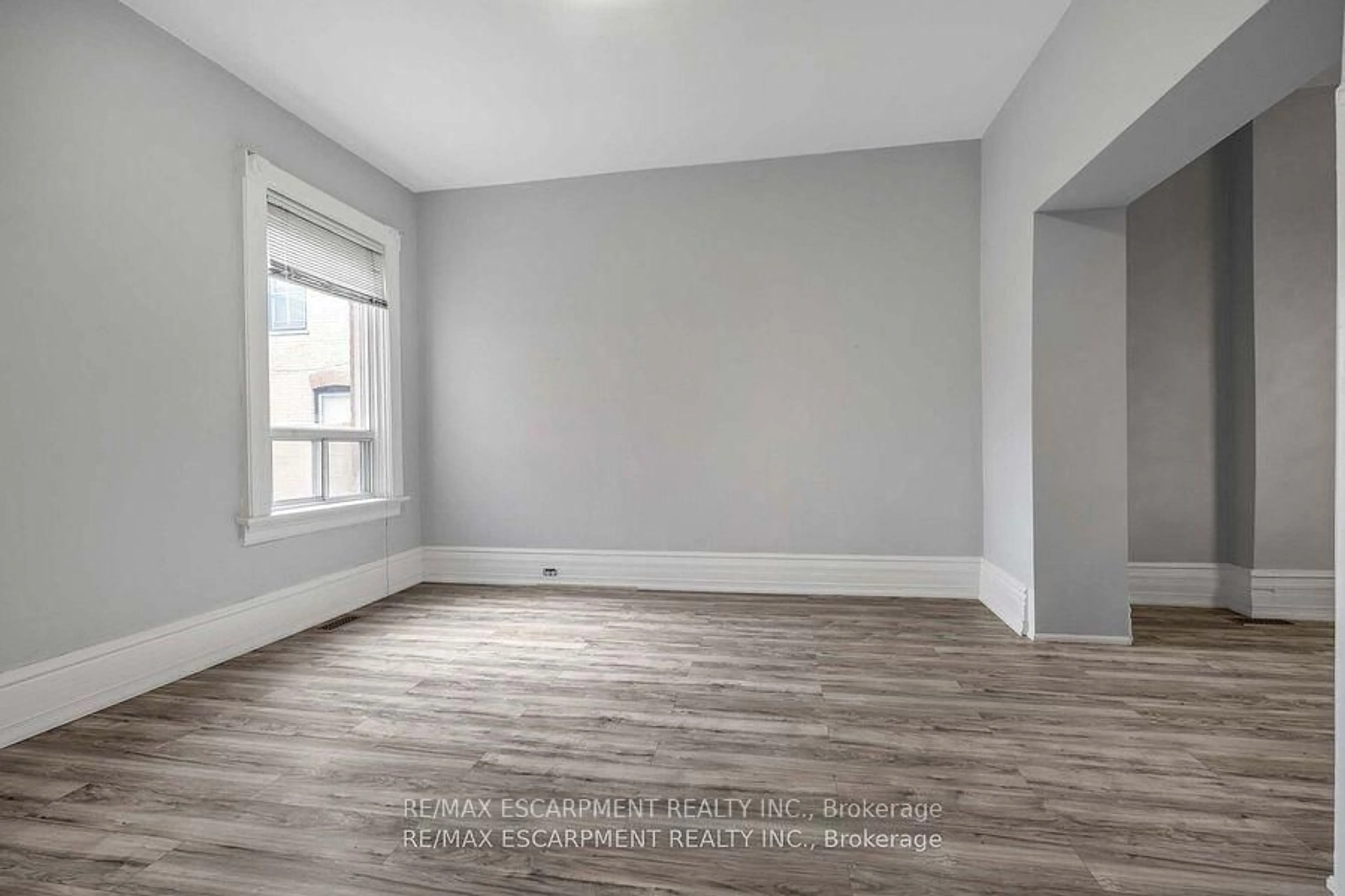 A pic of a room for 35 Beaconsfield Ave #4, Toronto Ontario M6J 3J1