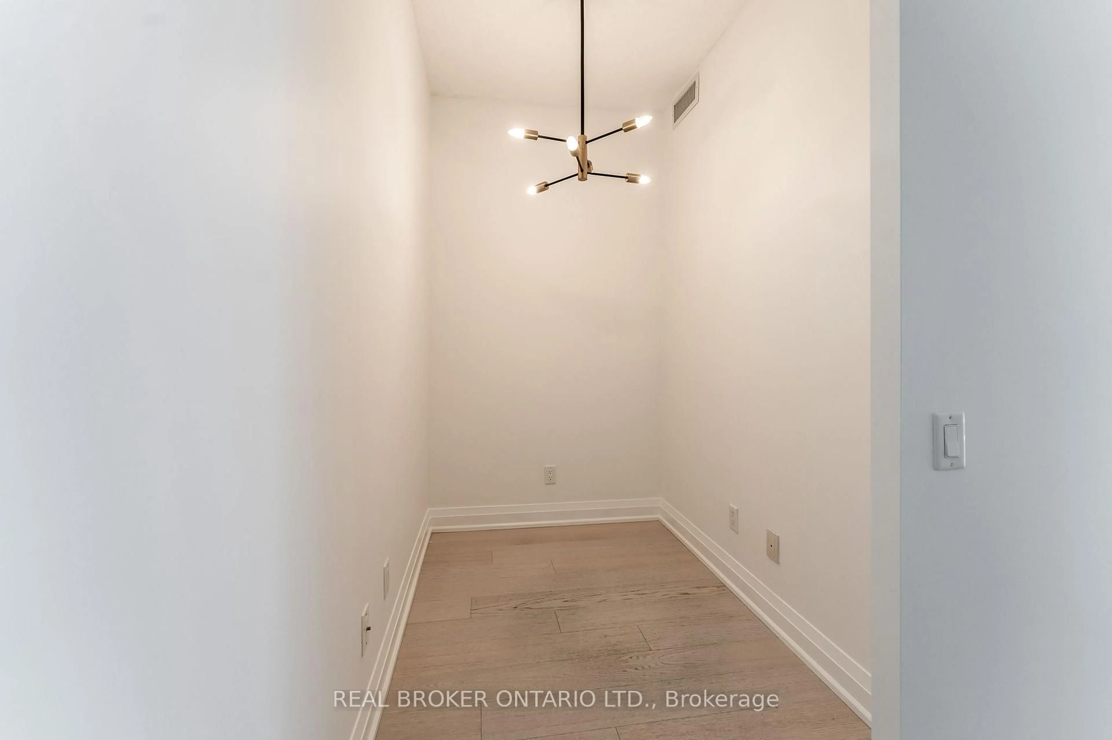 A pic of a room for 83 Redpath Ave #1509, Toronto Ontario M4S 0A2