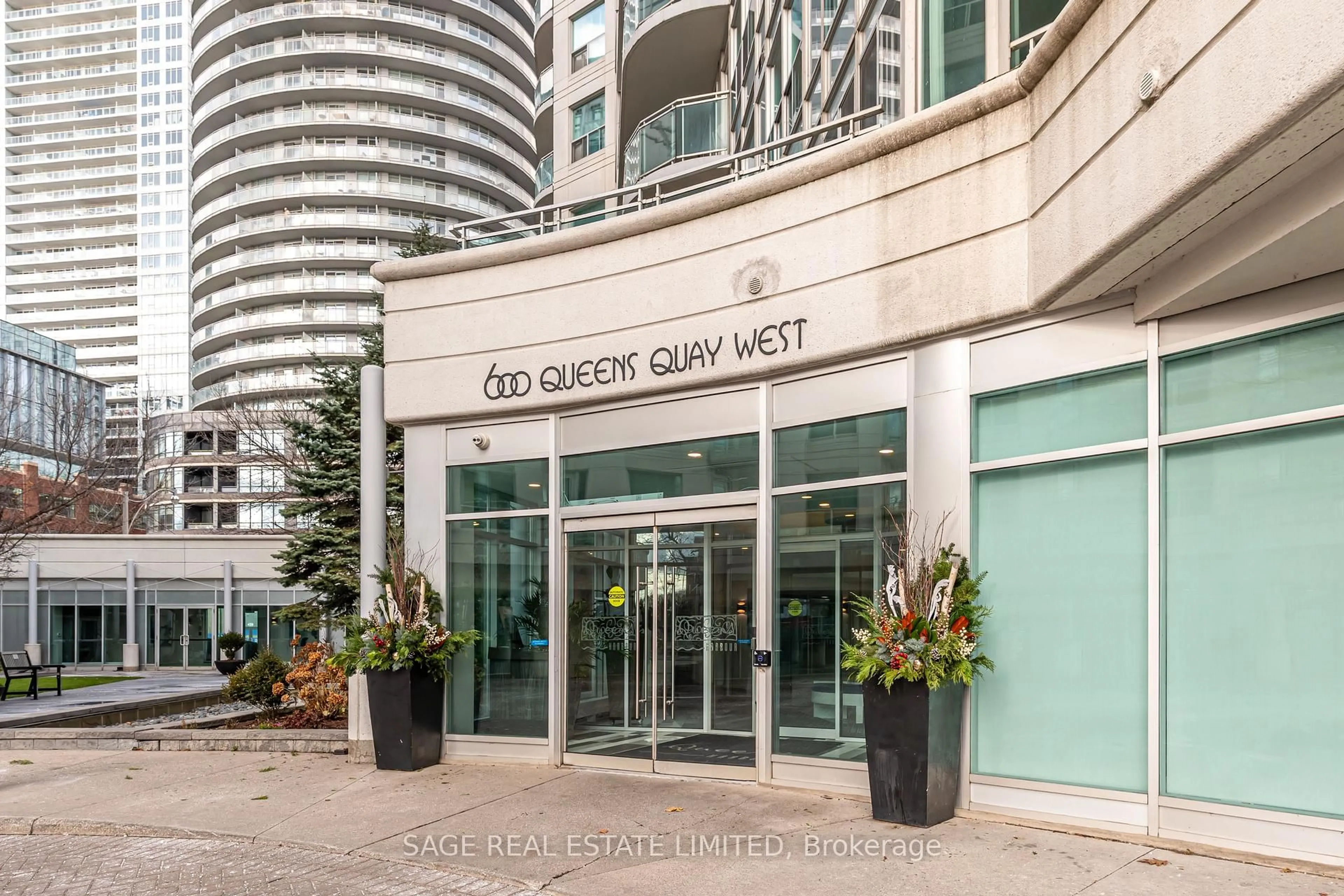 Unknown for 600 Queens Quay #819, Toronto Ontario M5V 3M3
