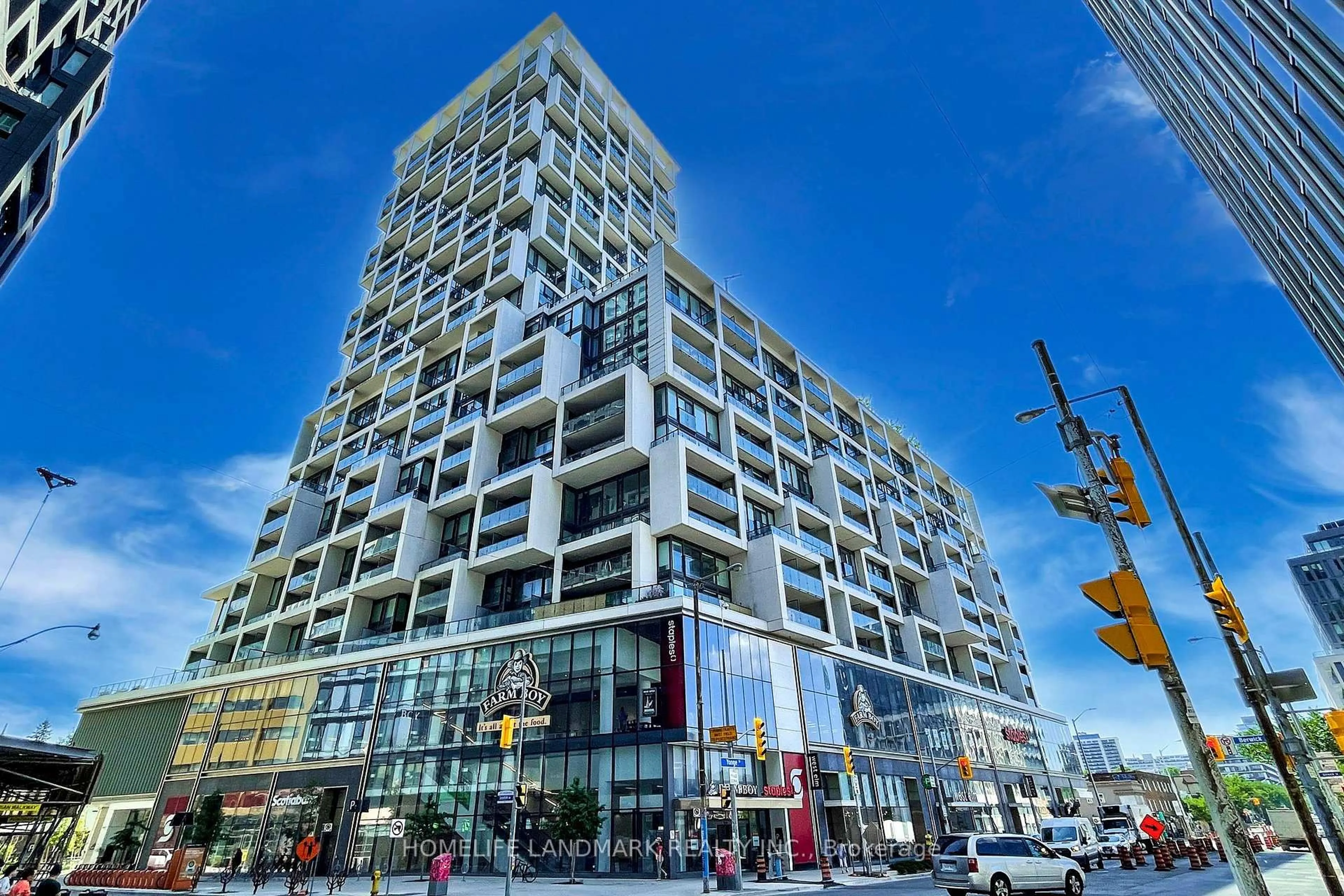 Indoor foyer for 5 SOUDAN Ave #918, Toronto Ontario M4S 0B1