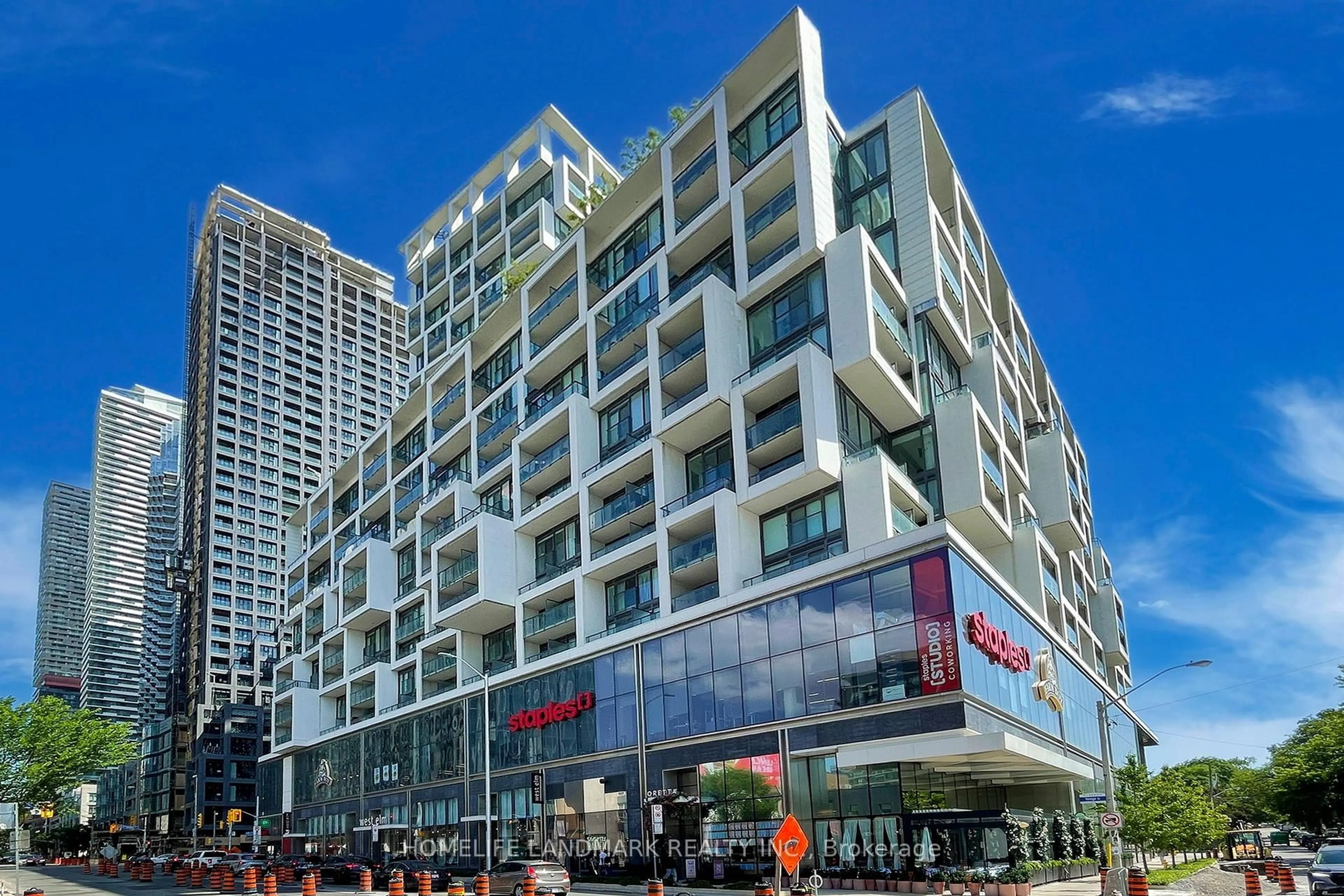 Patio, building for 5 SOUDAN Ave #918, Toronto Ontario M4S 0B1