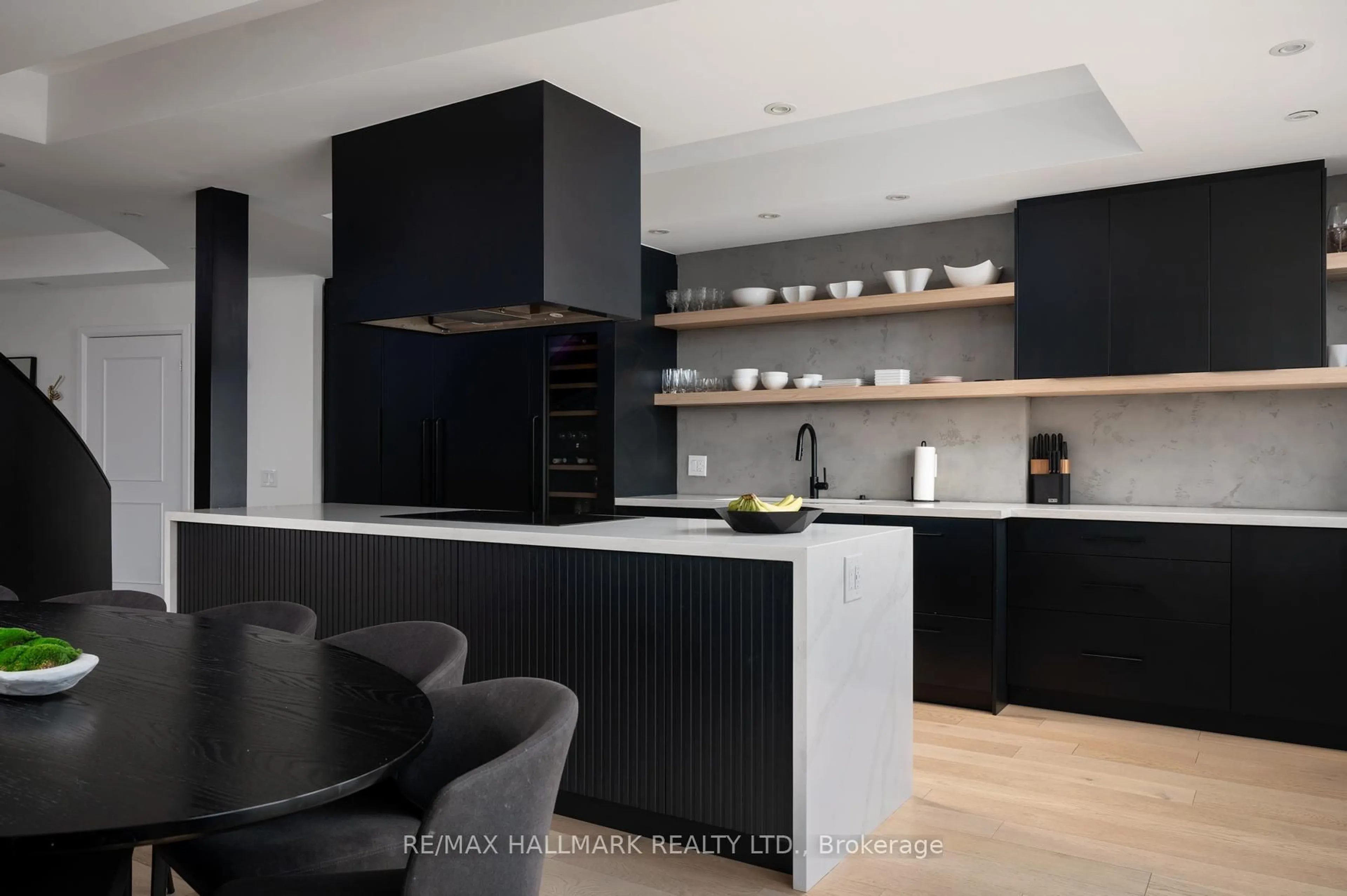 Contemporary kitchen, unknown for 3 Mcalpine St #903, Toronto Ontario M5R 3T5