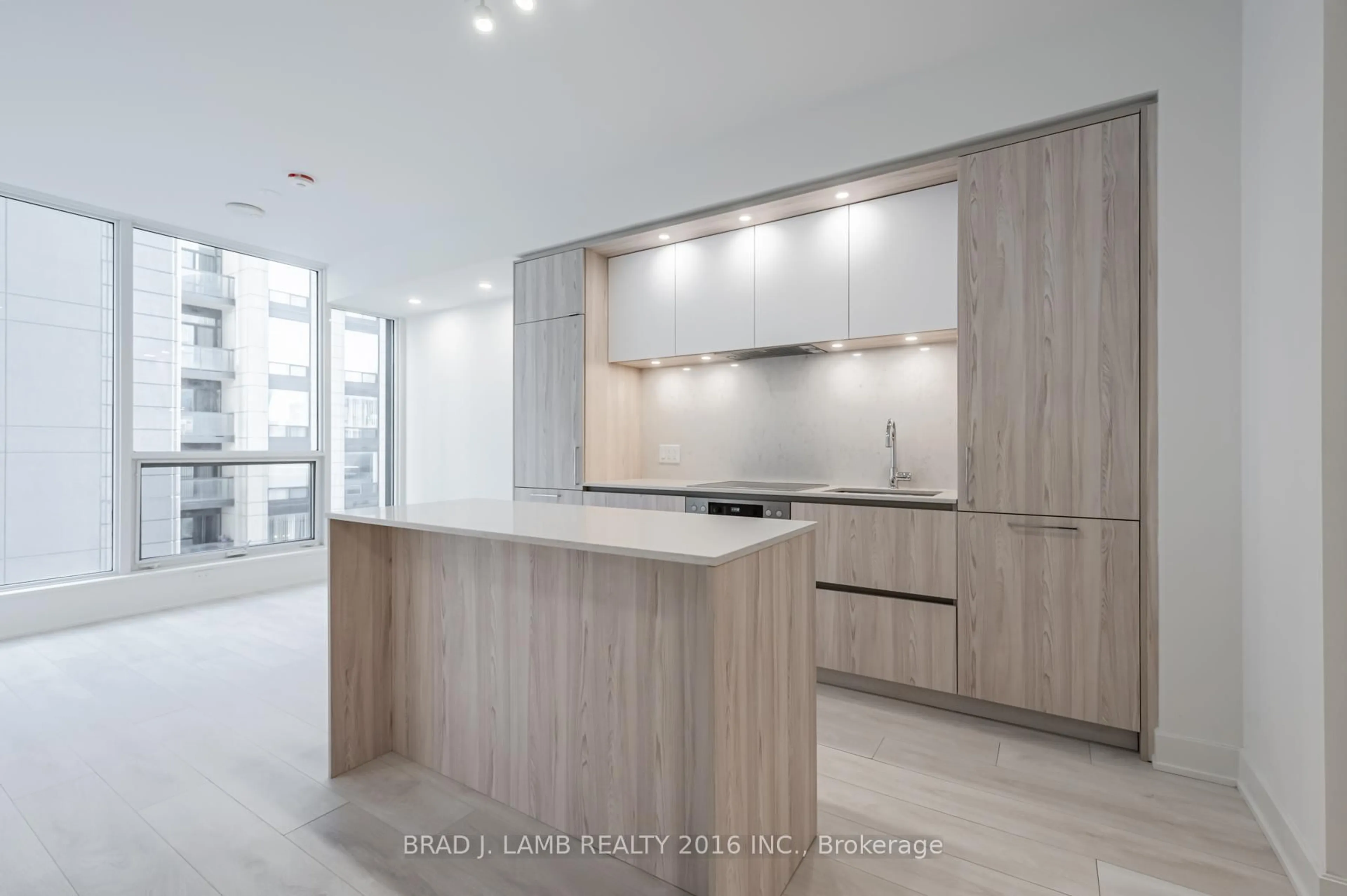 Open concept kitchen, unknown for 15 Mercer St #1307, Toronto Ontario M5V 1H2