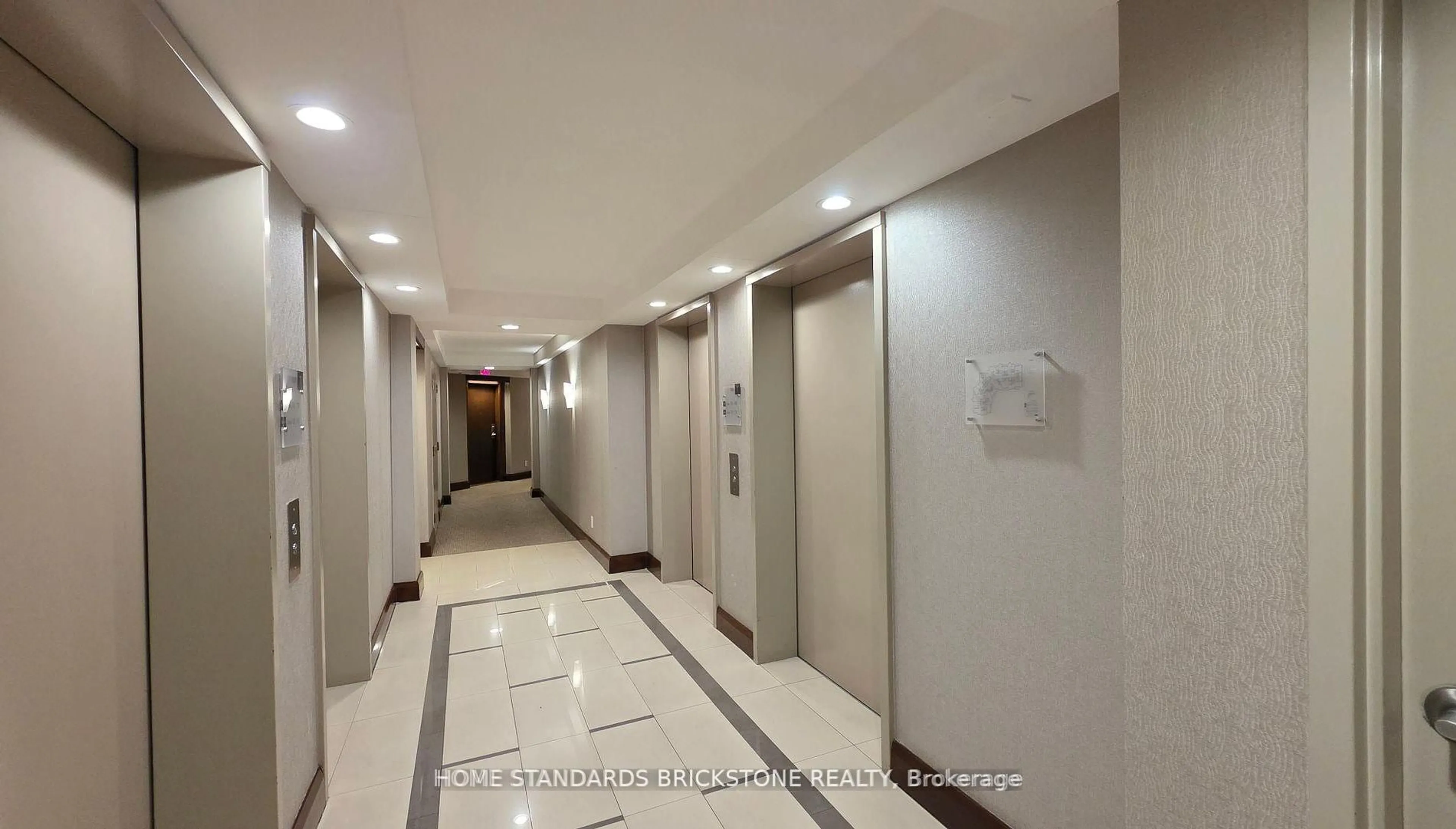 Indoor foyer for 5 Northtown Way #712, Toronto Ontario M2N 7A1