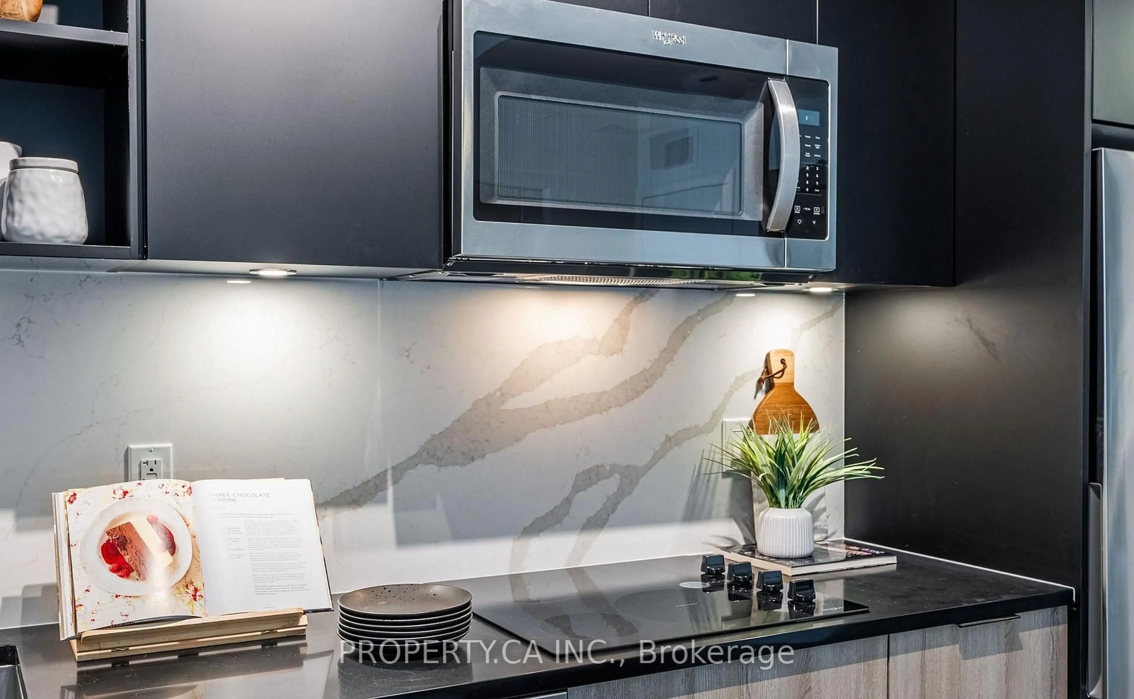 Contemporary kitchen, ceramic/tile floor for 543 Richmond St #713, Toronto Ontario M5V 0W9