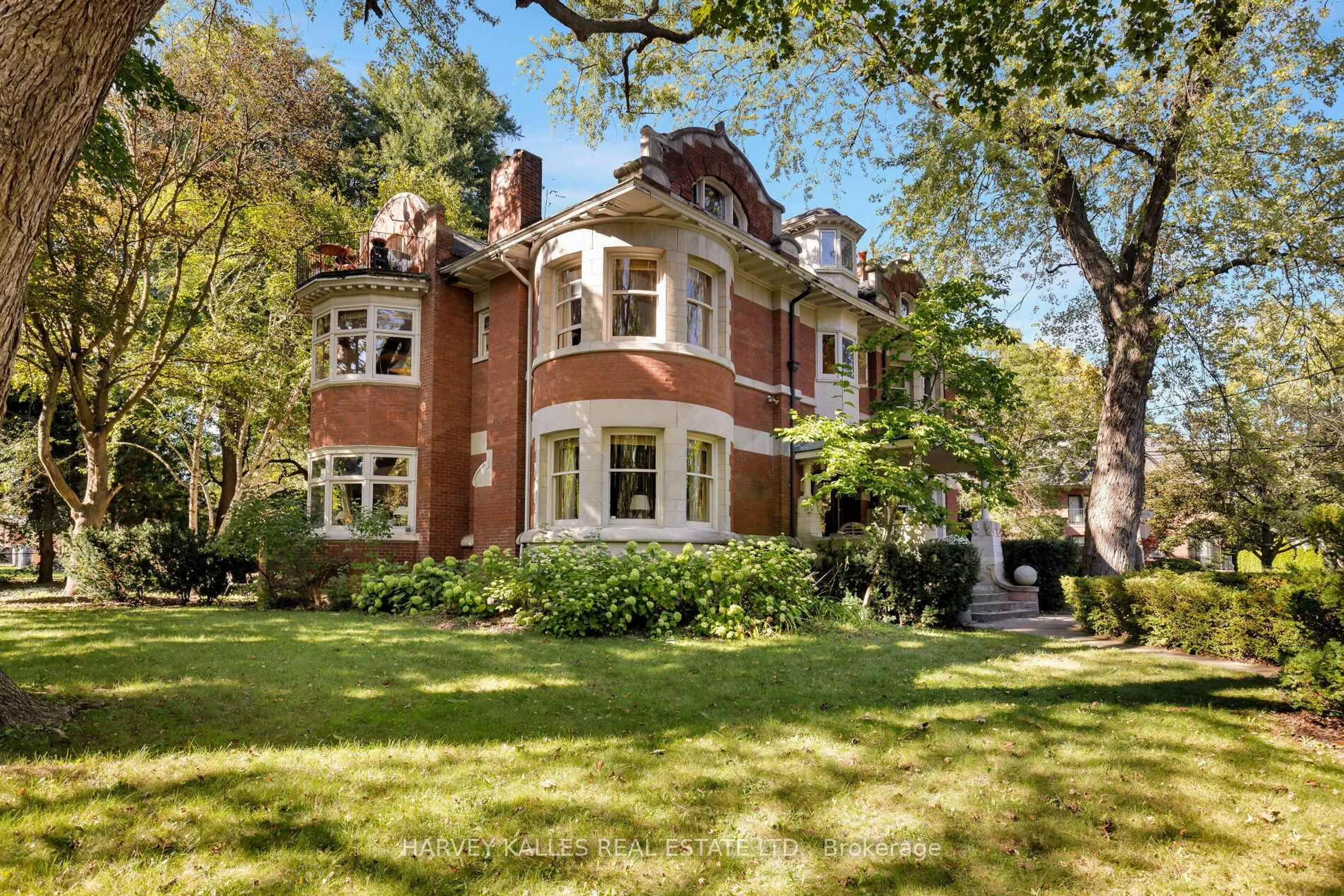 Home with brick exterior material, building for 114 Glen Rd, Toronto Ontario M4W 2V9