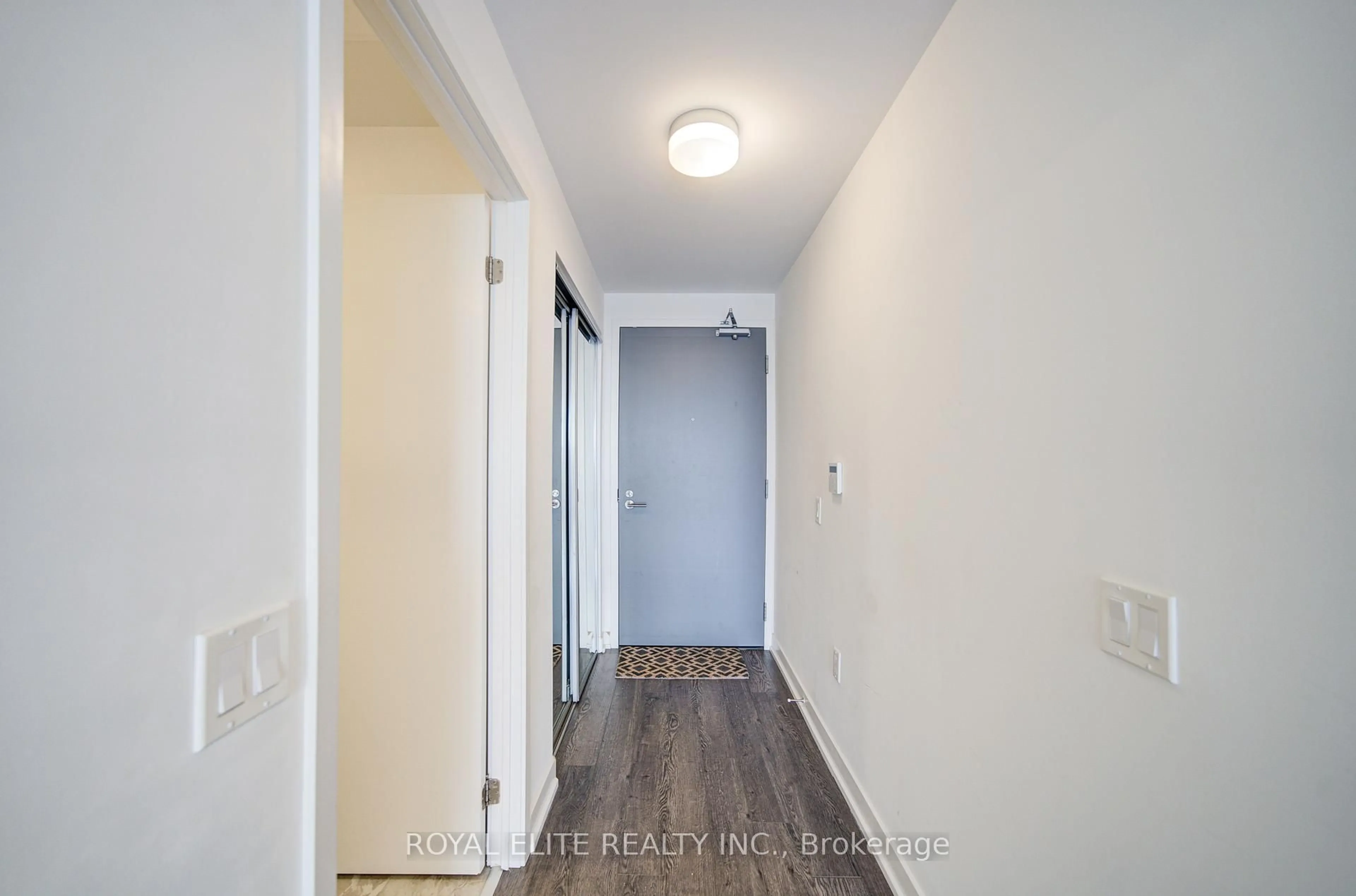 Indoor entryway for 20 O'neill Rd #535, Toronto Ontario M3C 0R2