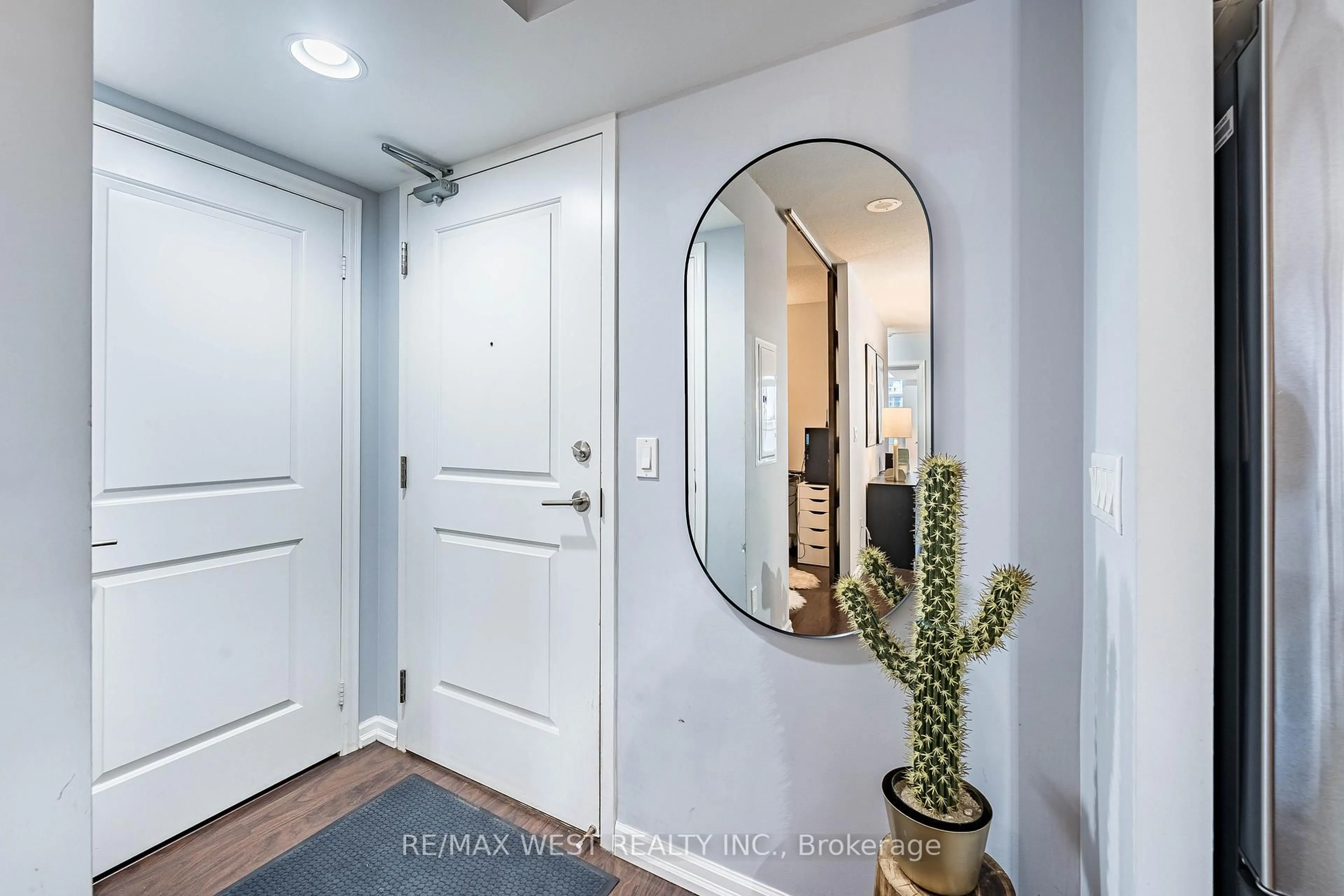 Indoor entryway for 85 East Liberty St, Toronto Ontario M6K 3R4