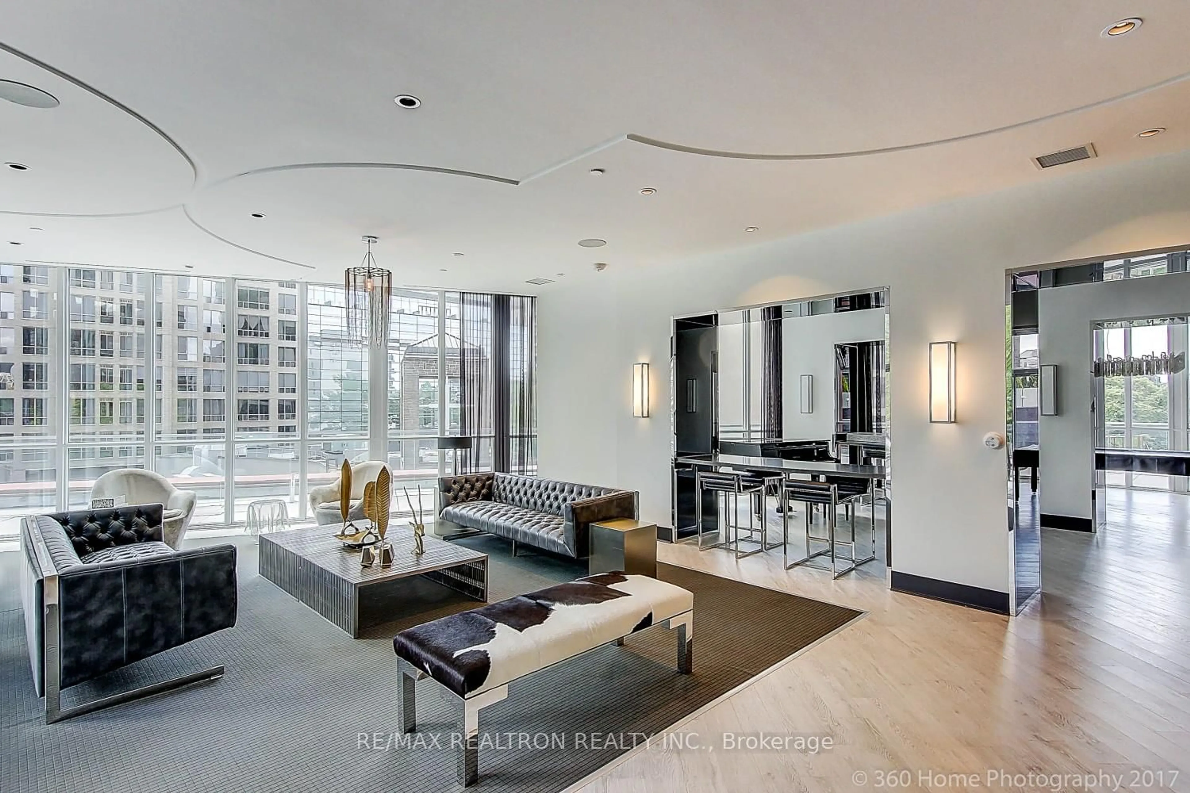 Living room with furniture, unknown for 32 Davenport Rd #105, Toronto Ontario M5R 1H3