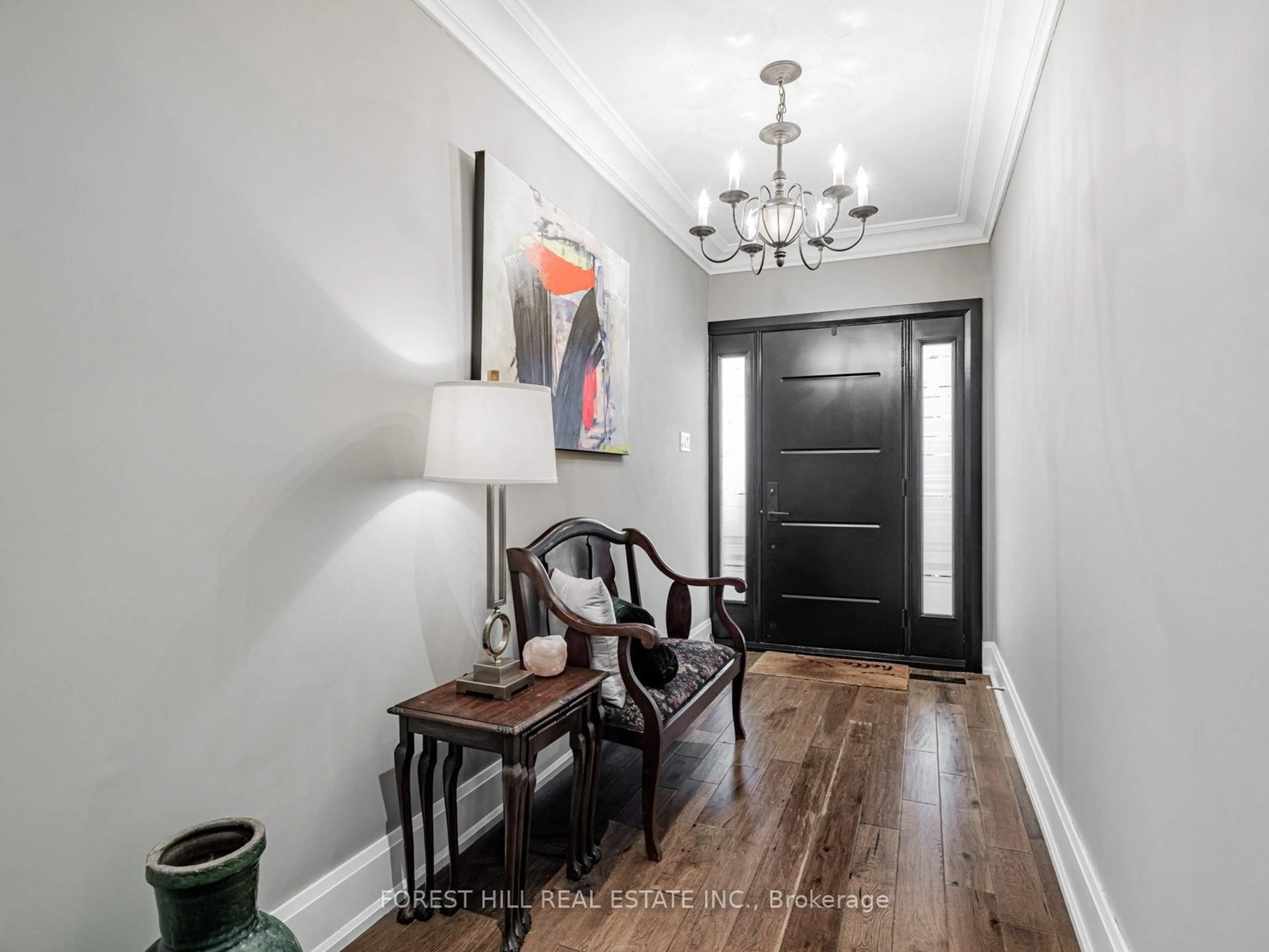 Indoor entryway for 30 Chiswell Cres, Toronto Ontario M2N 6E1
