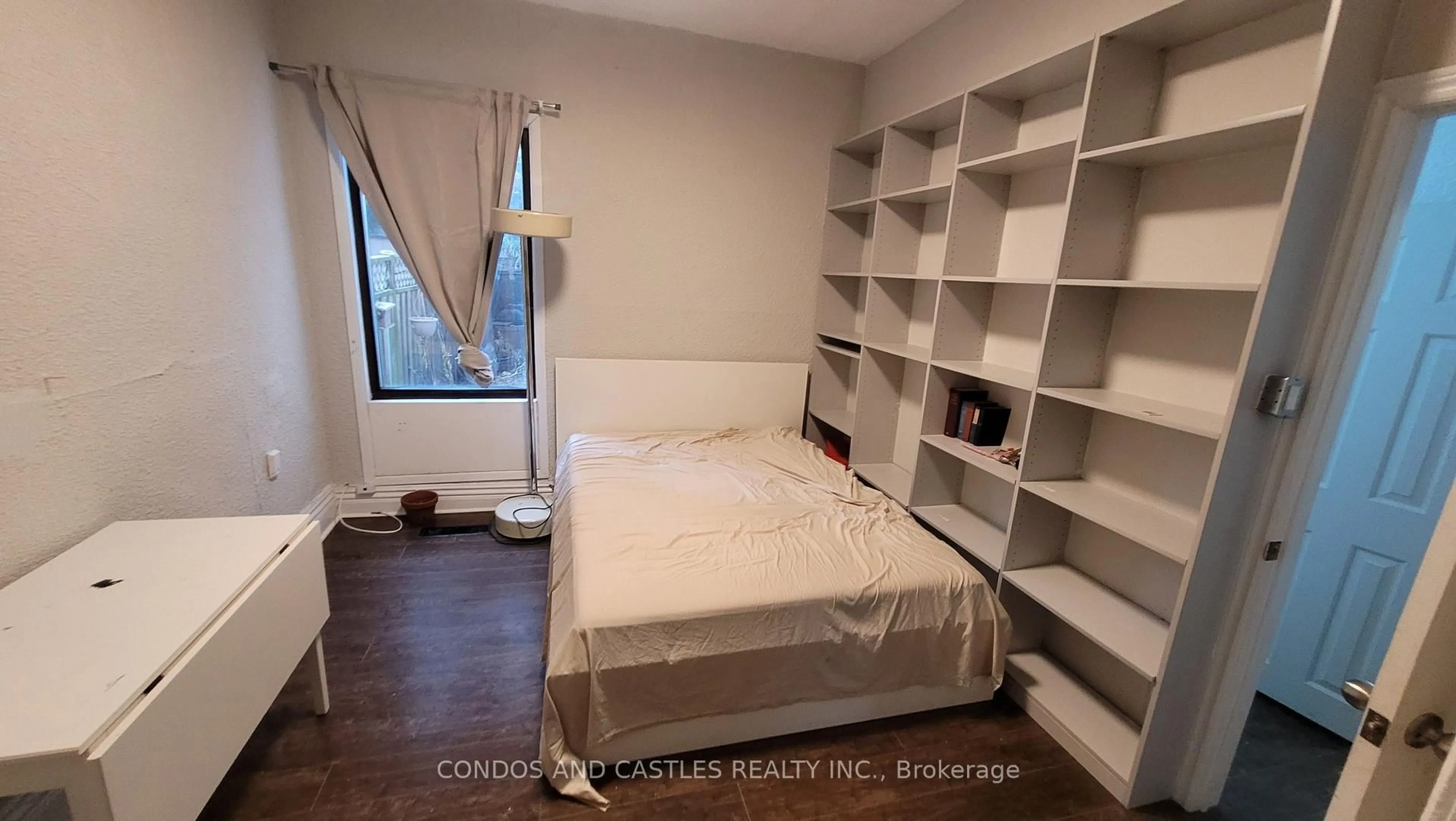 Bedroom with bed, unknown for 469 Richmond St, Toronto Ontario M5A 1R1