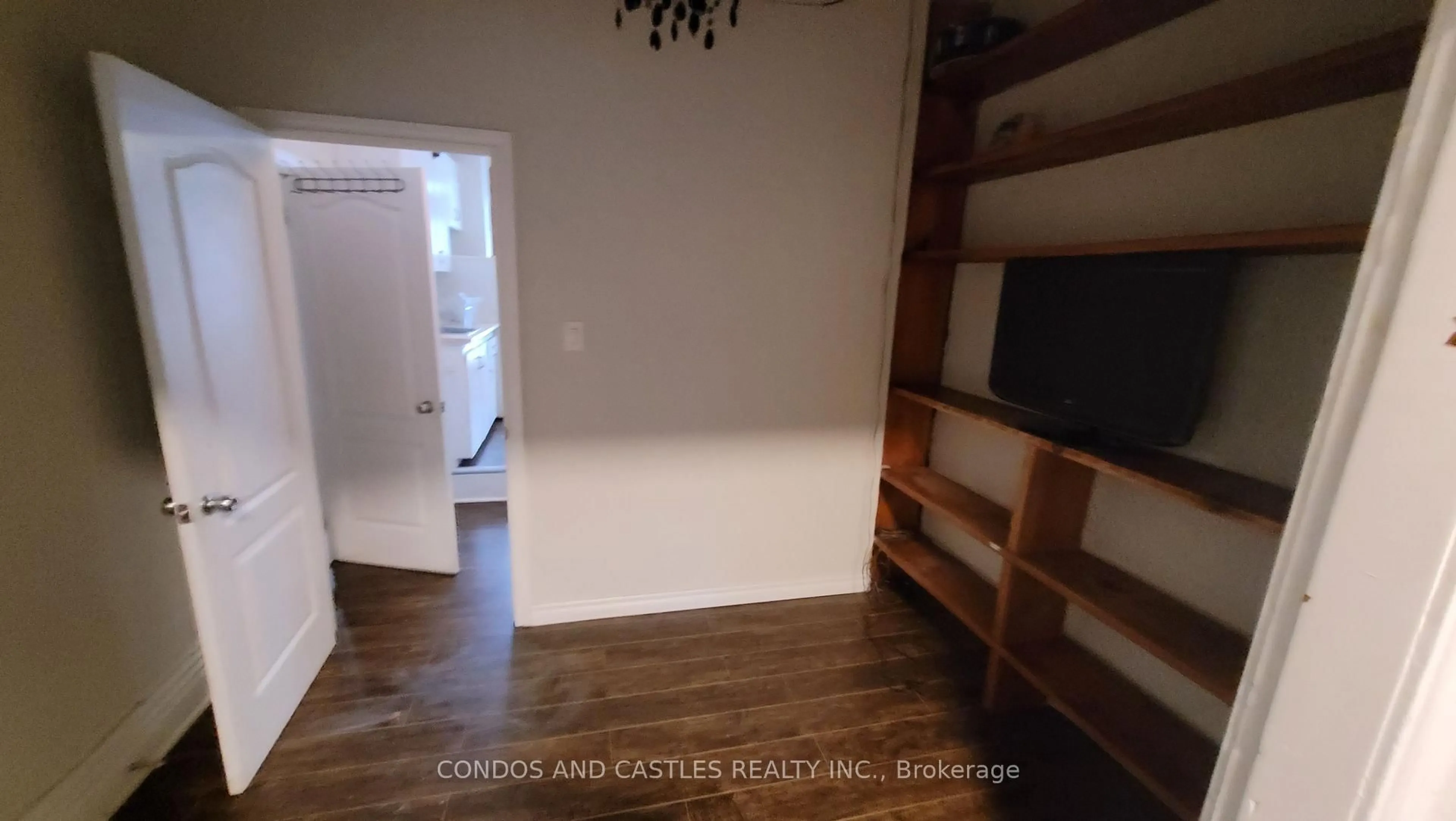 A pic of a room for 469 Richmond St, Toronto Ontario M5A 1R1