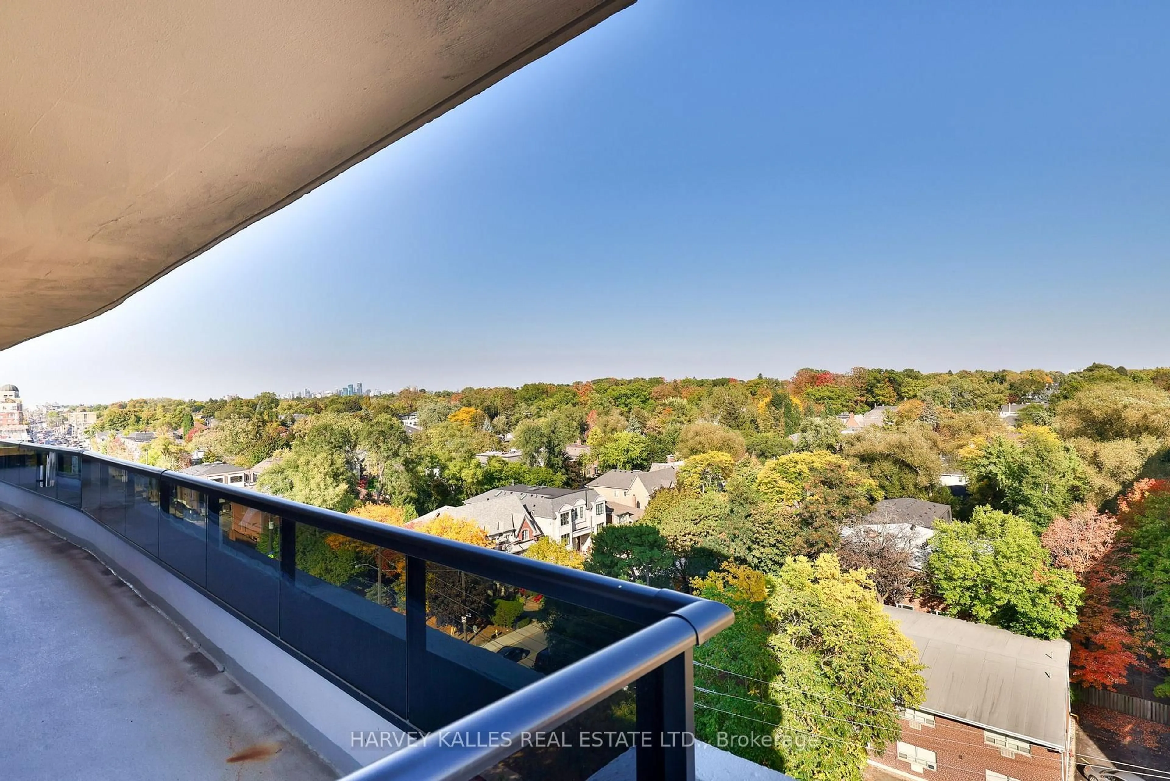 Balcony in the apartment, city buildings view from balcony for 2600 Bathurst St #1001, Toronto Ontario M6B 2Z4