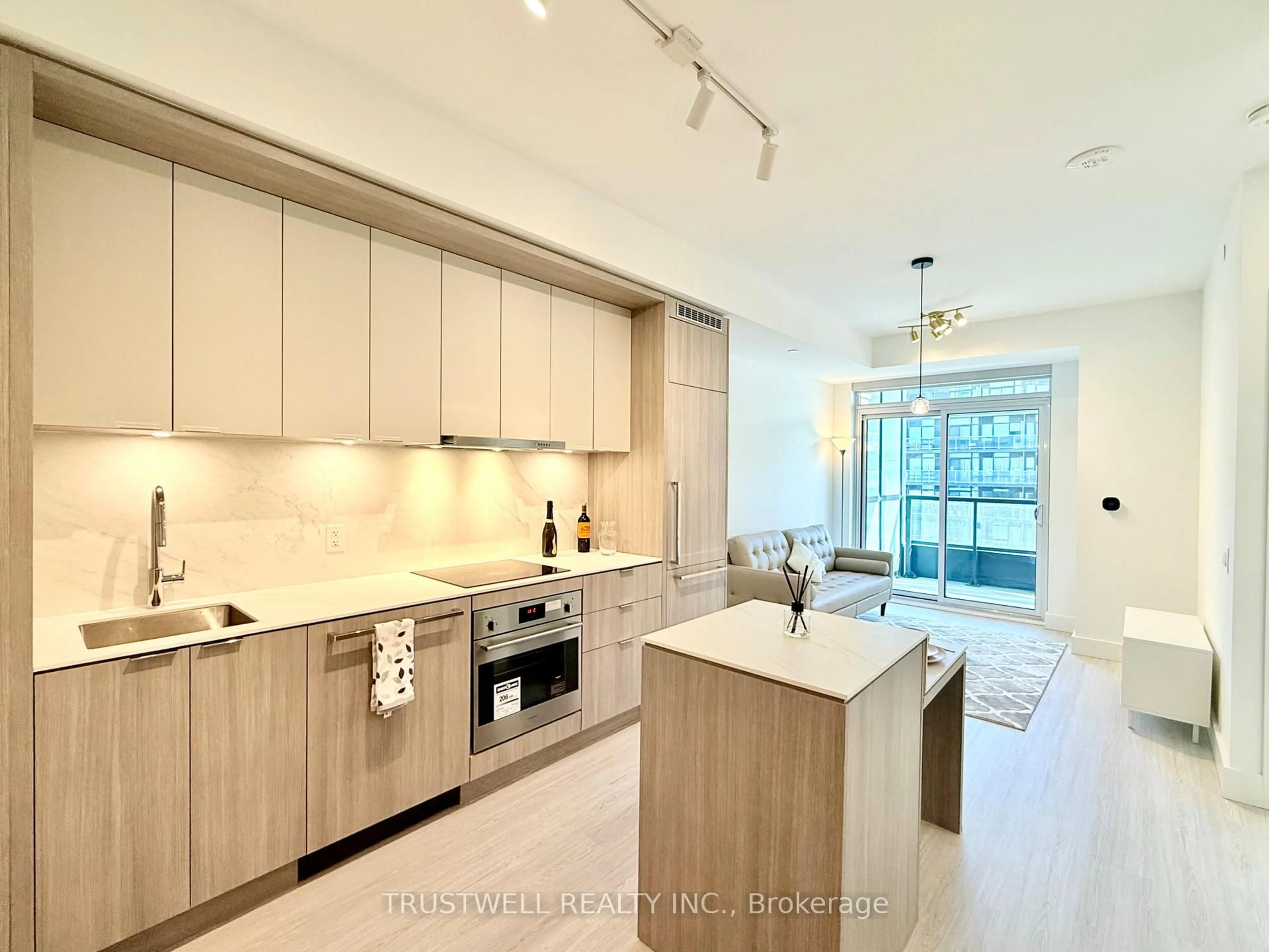 Open concept kitchen, unknown for 6 Greenbriar Rd #503, Toronto Ontario M2K 0H6