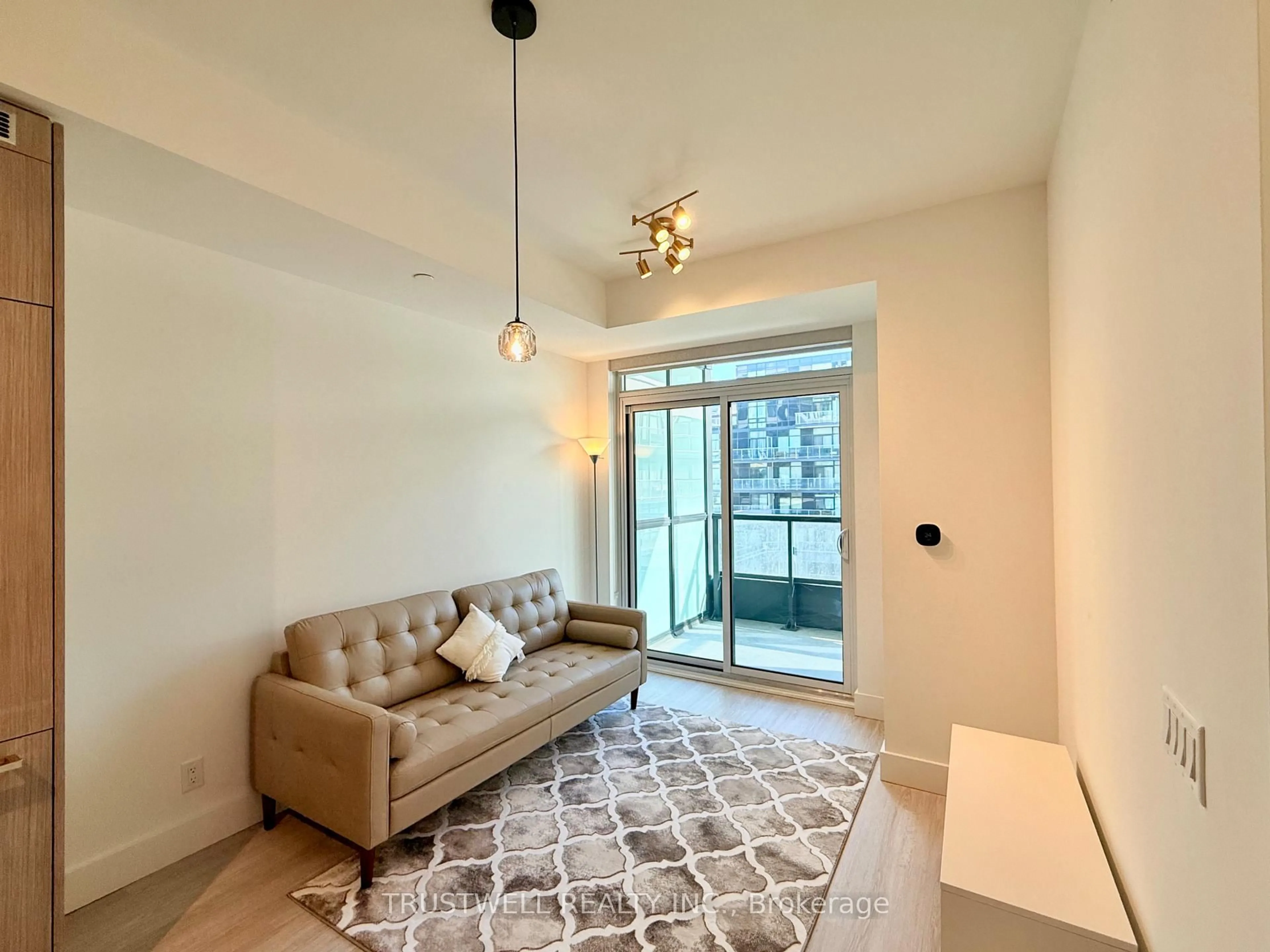 Living room with furniture, unknown for 6 Greenbriar Rd #503, Toronto Ontario M2K 0H6