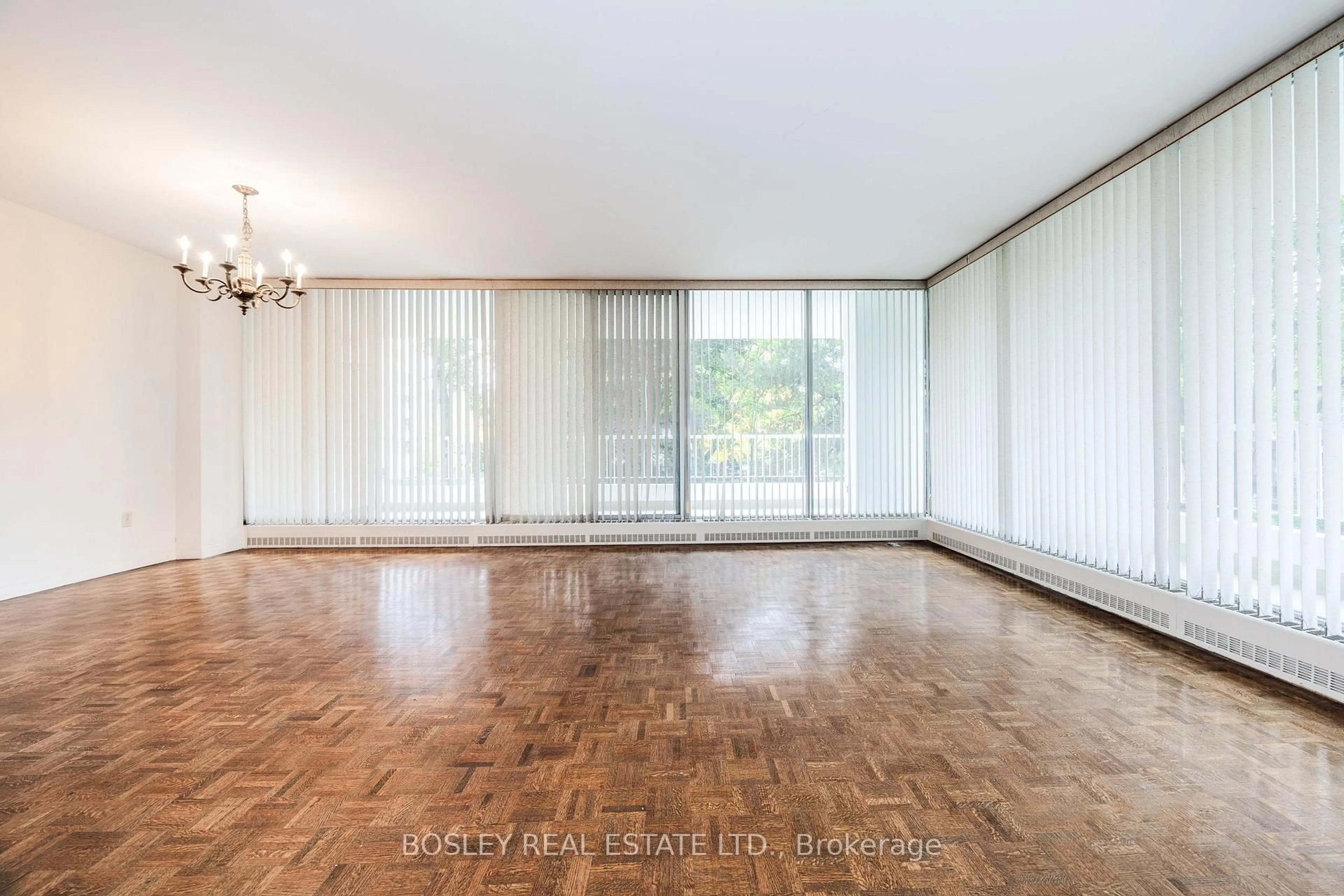 A pic of a room for 190 St George St #201, Toronto Ontario M5R 2N4