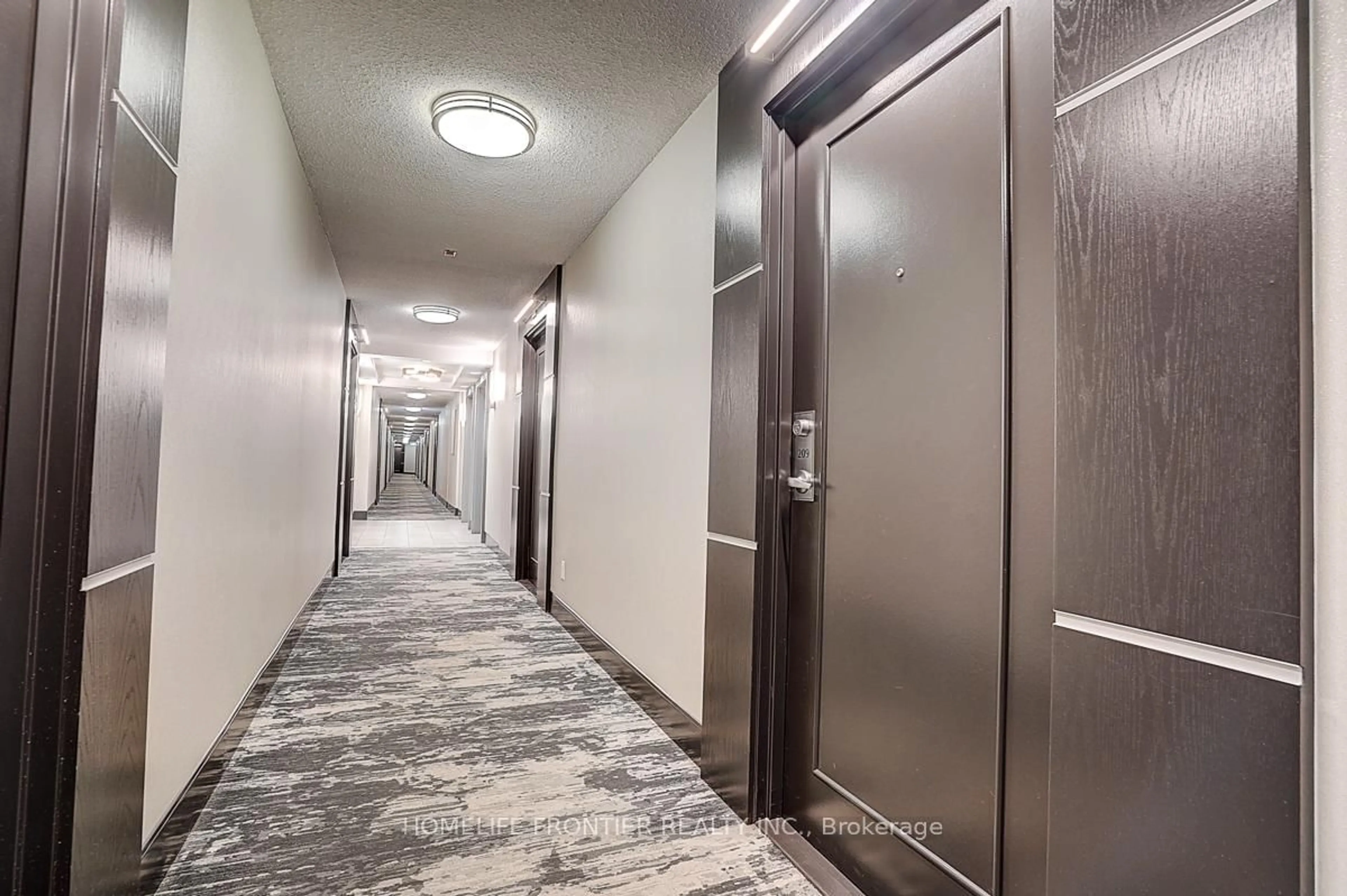 Indoor foyer for 525 Wilson Ave #209, Toronto Ontario M3H 0A7