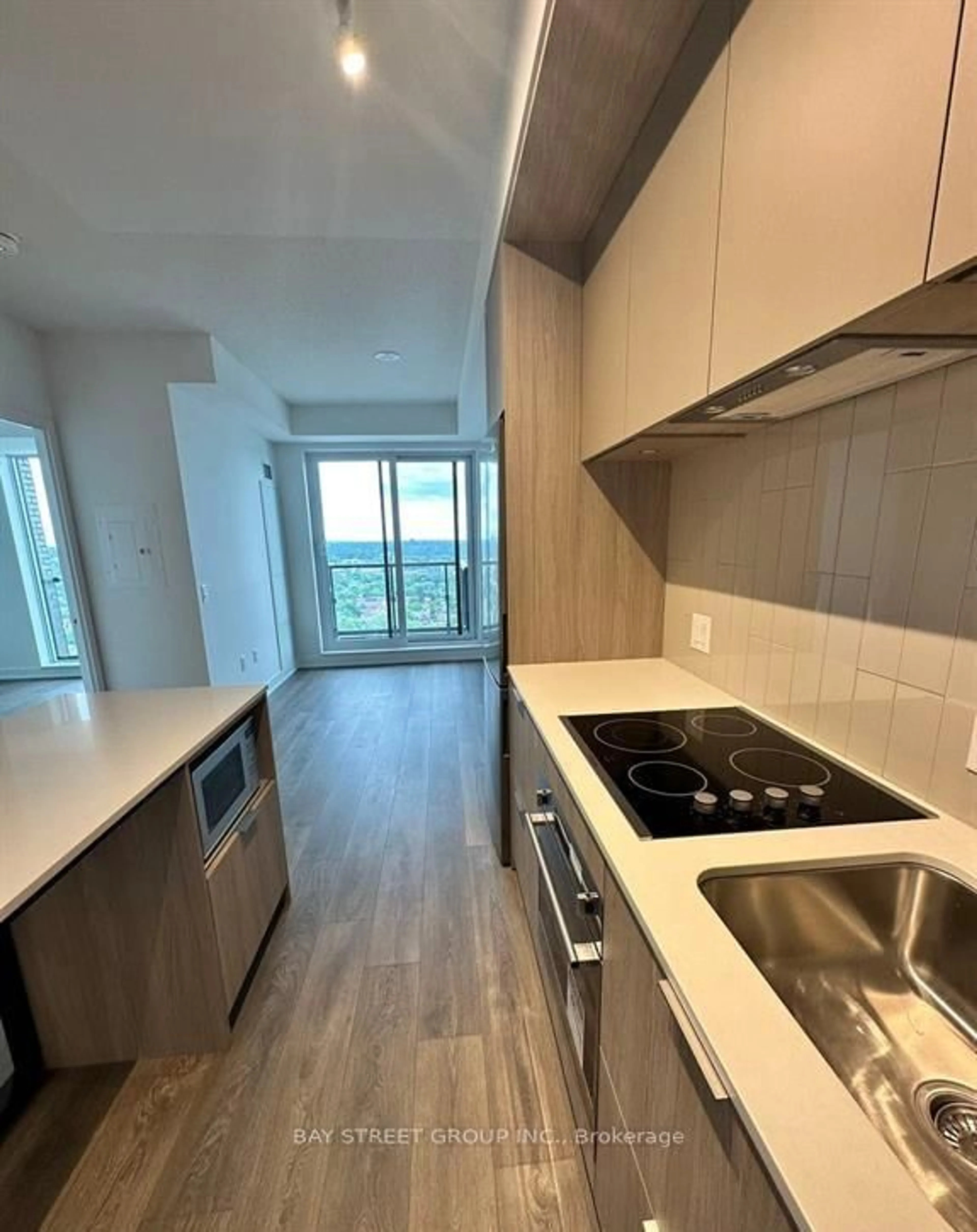 Standard kitchen, unknown for 130 River St #3101, Toronto Ontario M5A 0R8