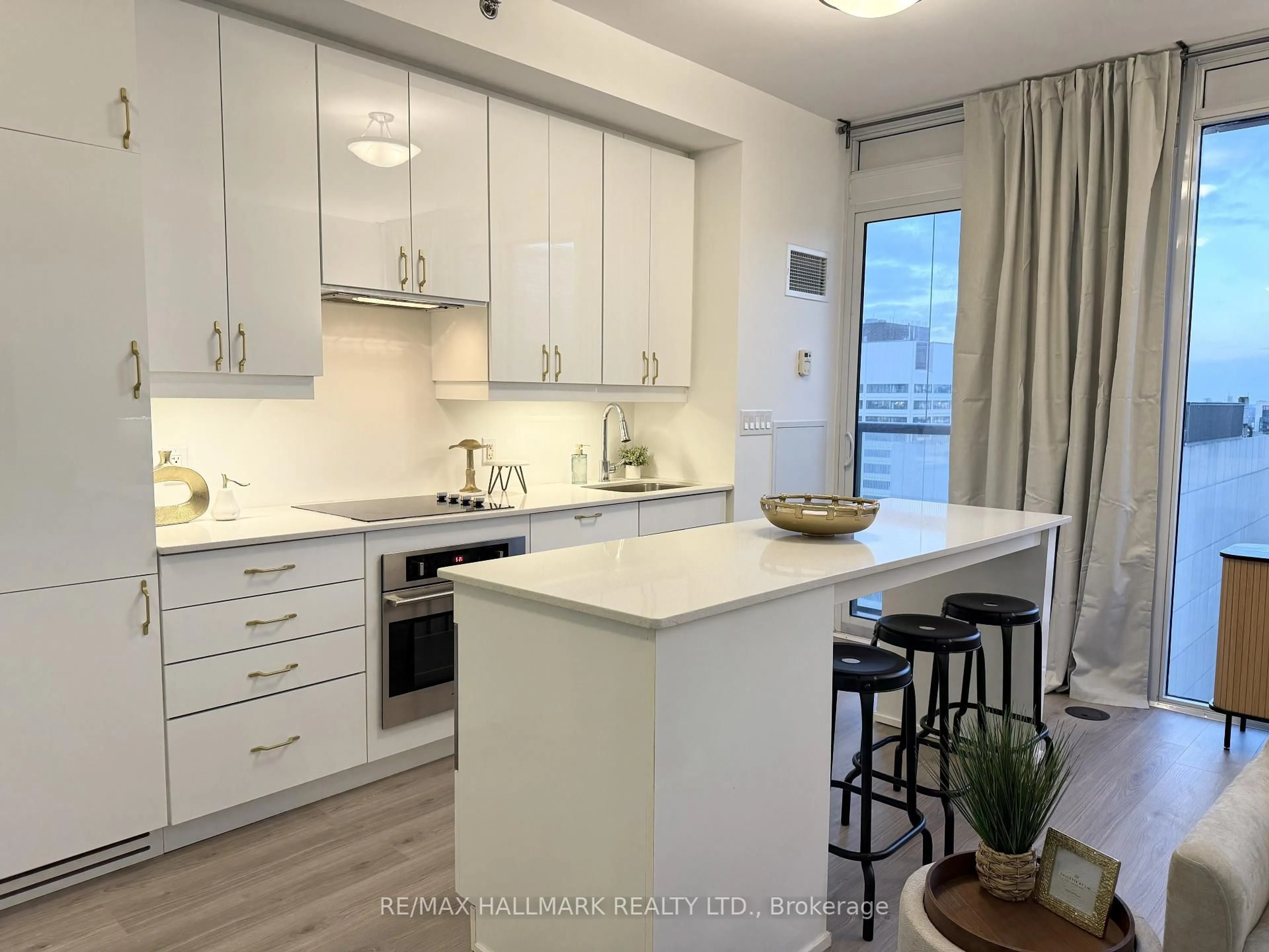 Open concept kitchen, unknown for 426 University Ave #3109, Toronto Ontario M5G 1S9