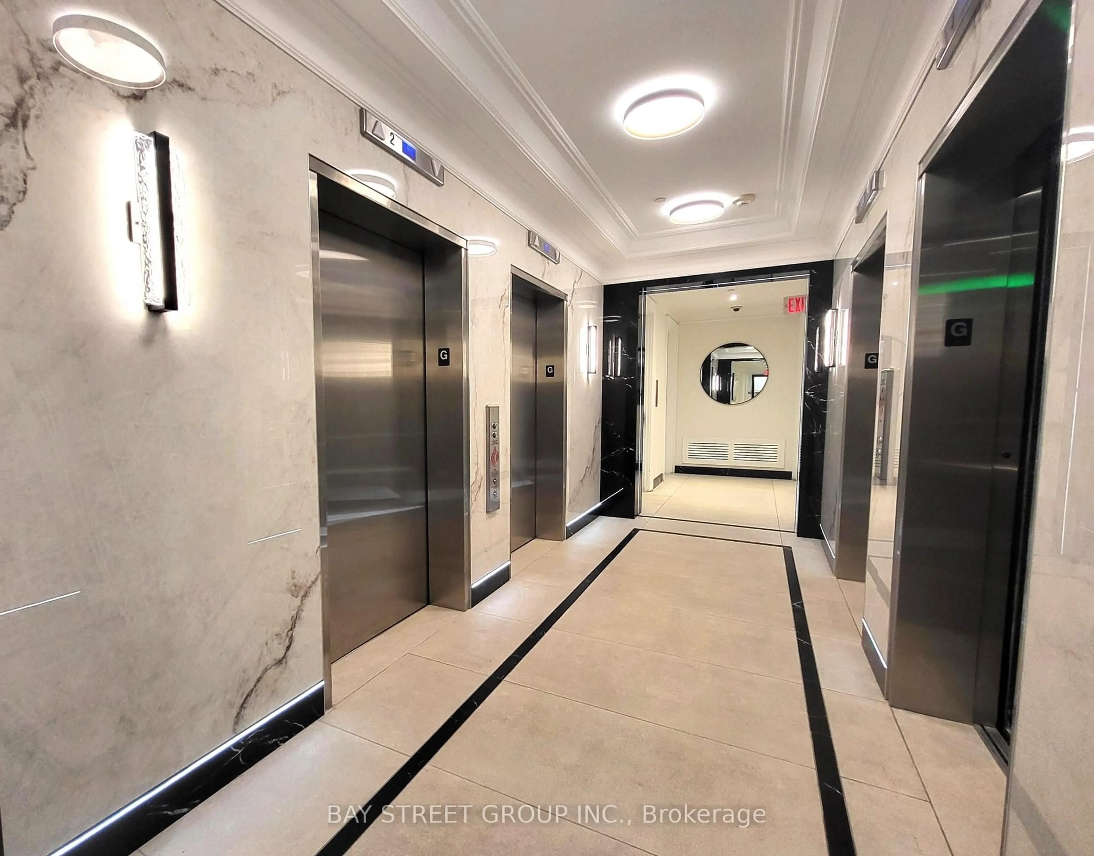 Indoor foyer for 15 Greenview Ave #1413, Toronto Ontario M2M 4M7