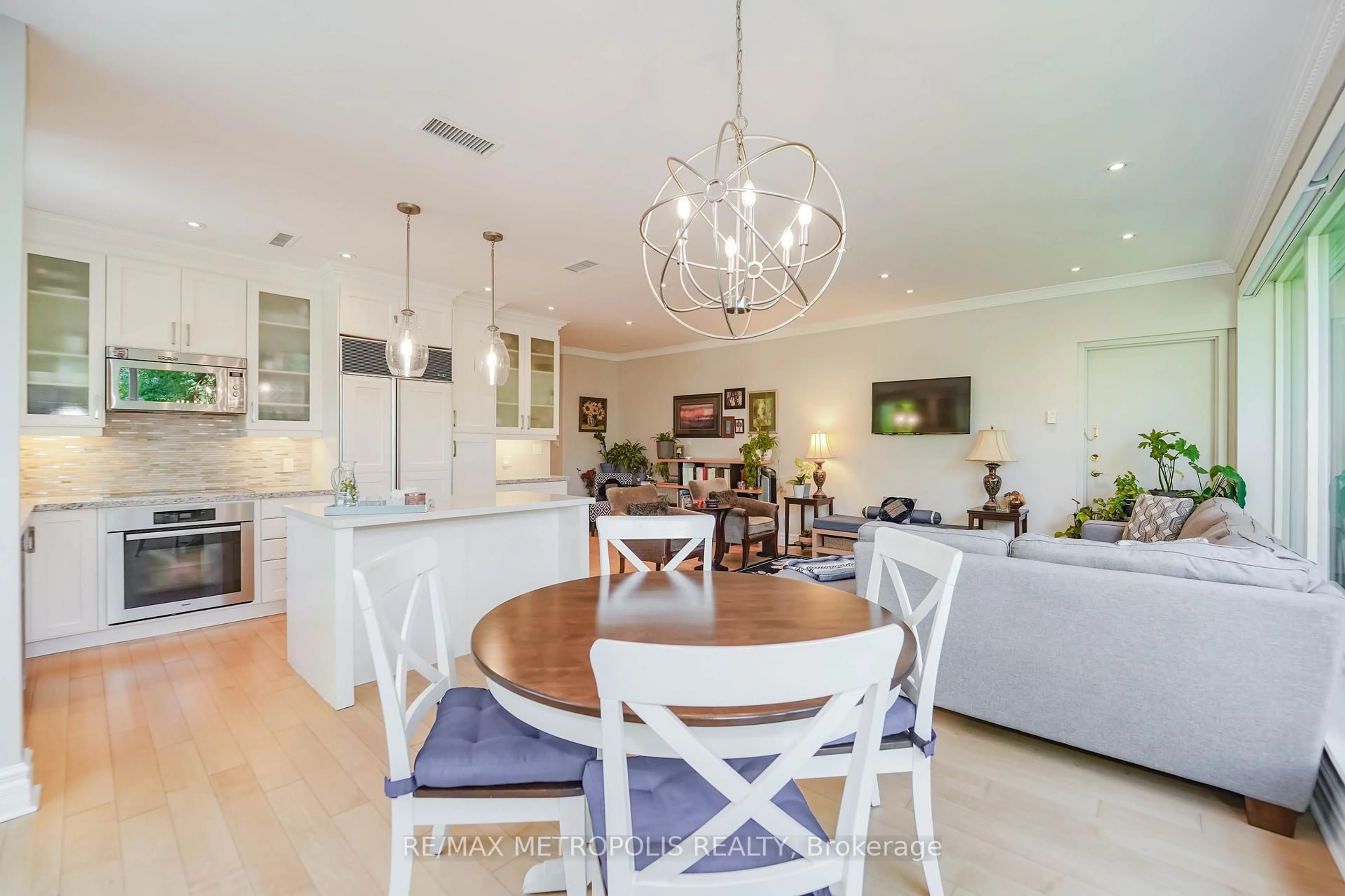 Open concept kitchen, unknown for 1 Watergarden Way #201, Toronto Ontario M2K 2Z7