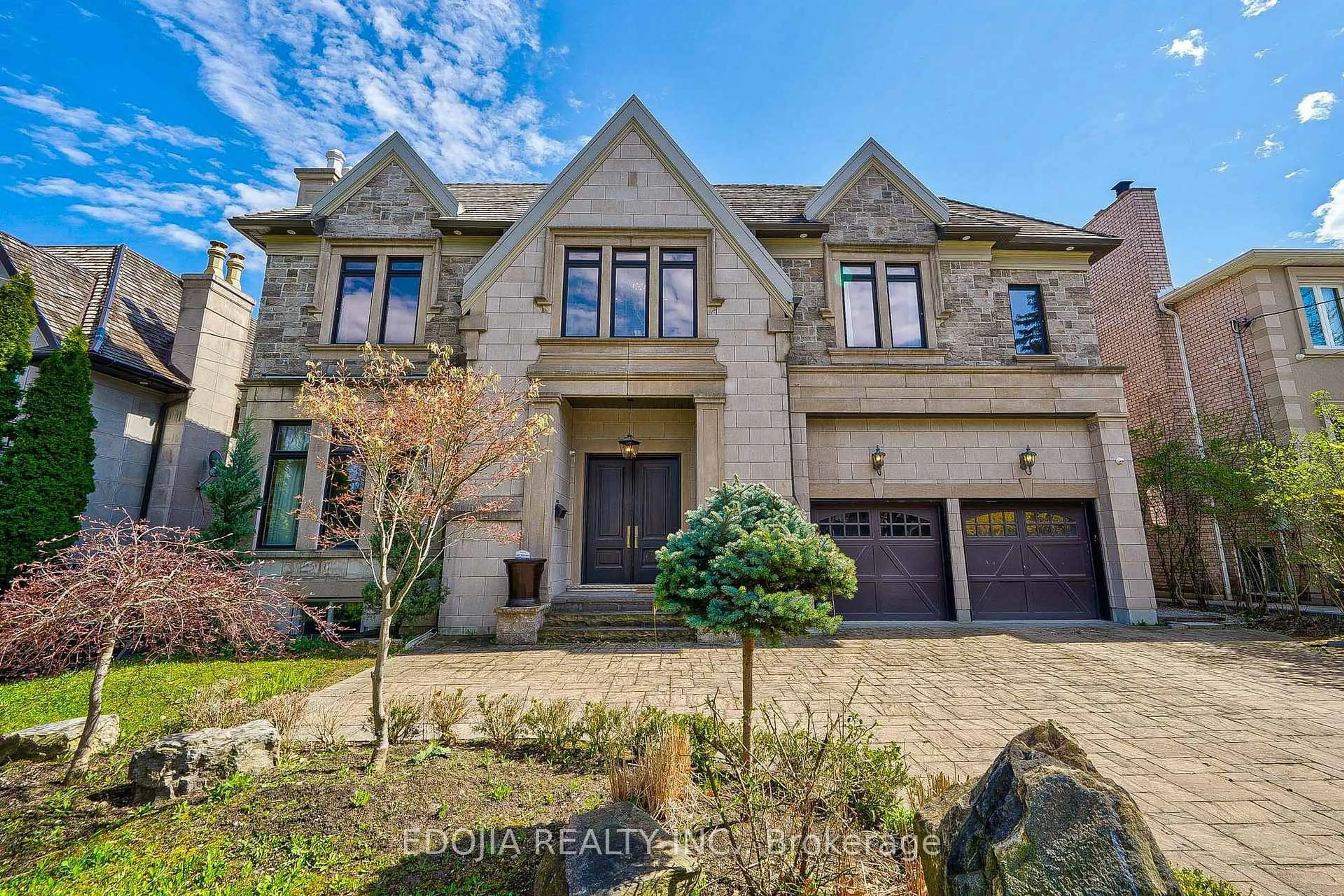 Home with brick exterior material, street for 141 Highland Cres, Toronto Ontario M2L 1H2