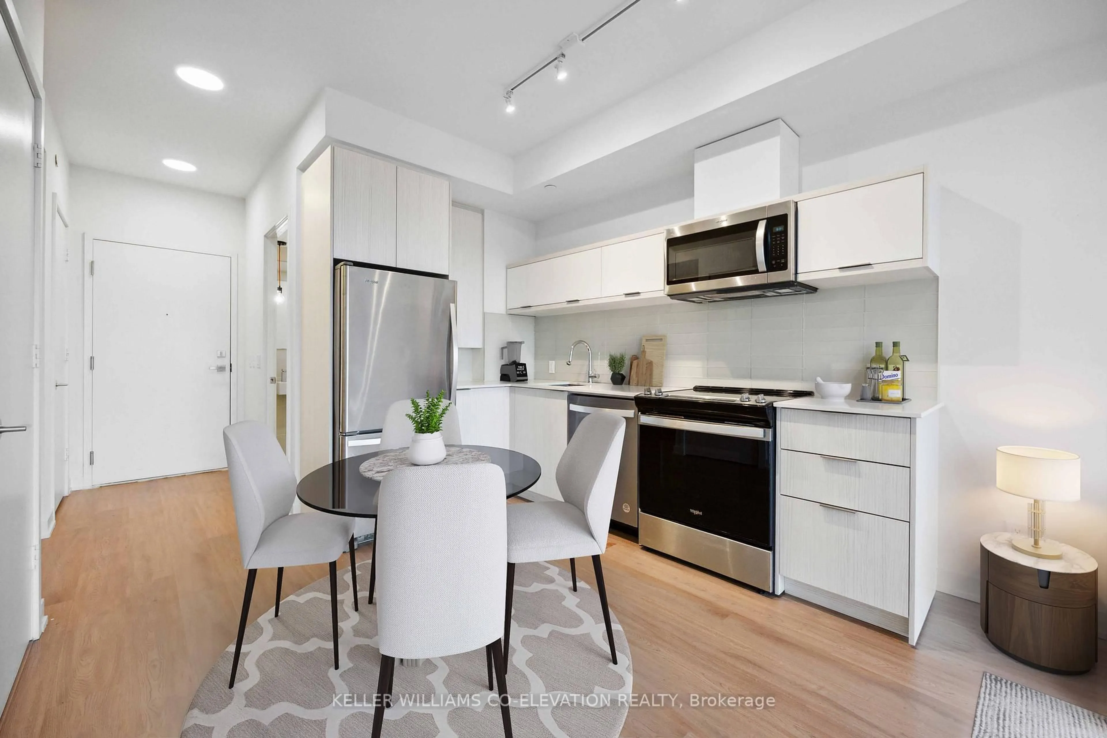 Open concept kitchen, unknown for 10 Deerlick Crt #914, Toronto Ontario M3A 0A7