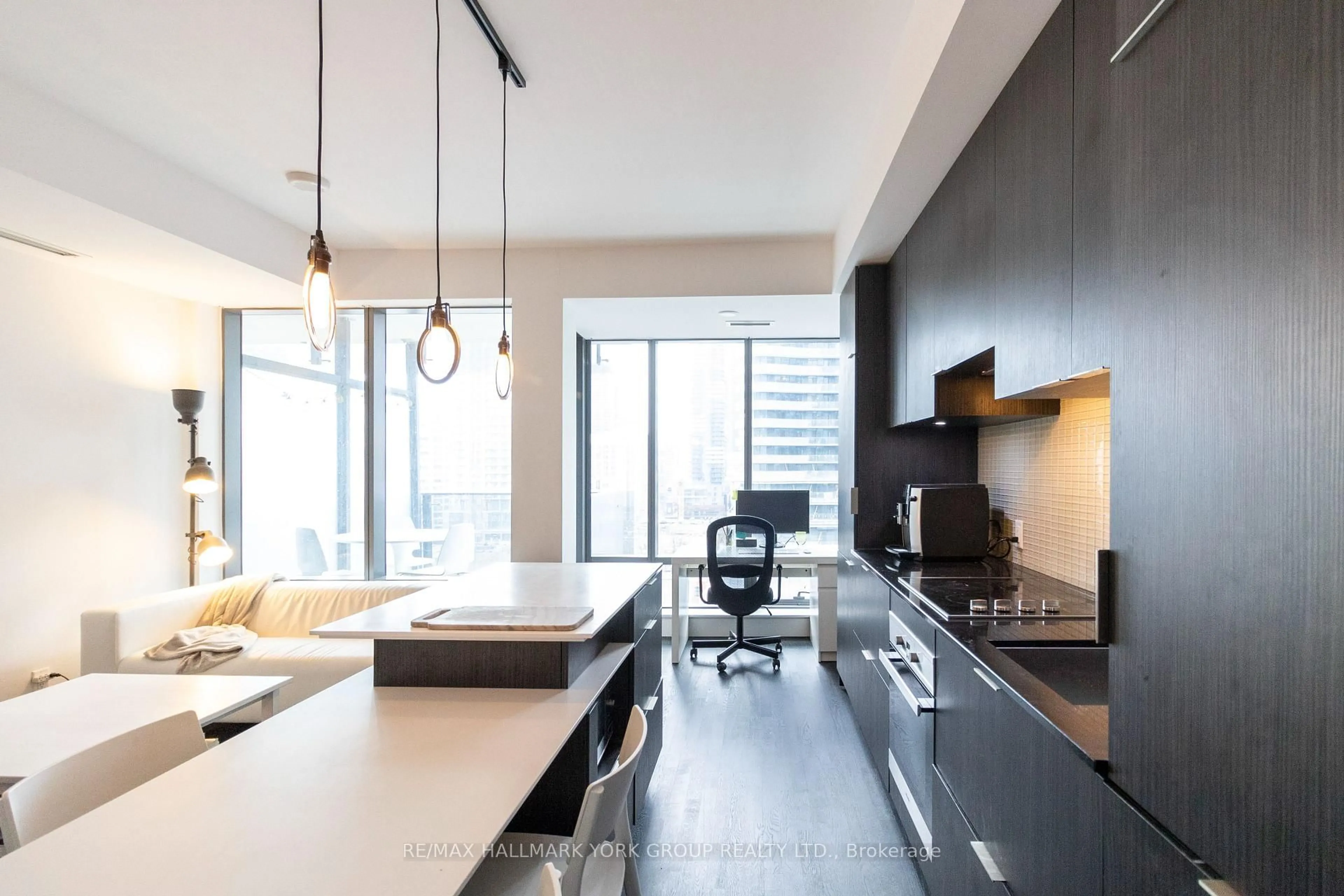 Open concept kitchen, unknown for 5 St. Joseph St #904, Toronto Ontario M4Y 0B6