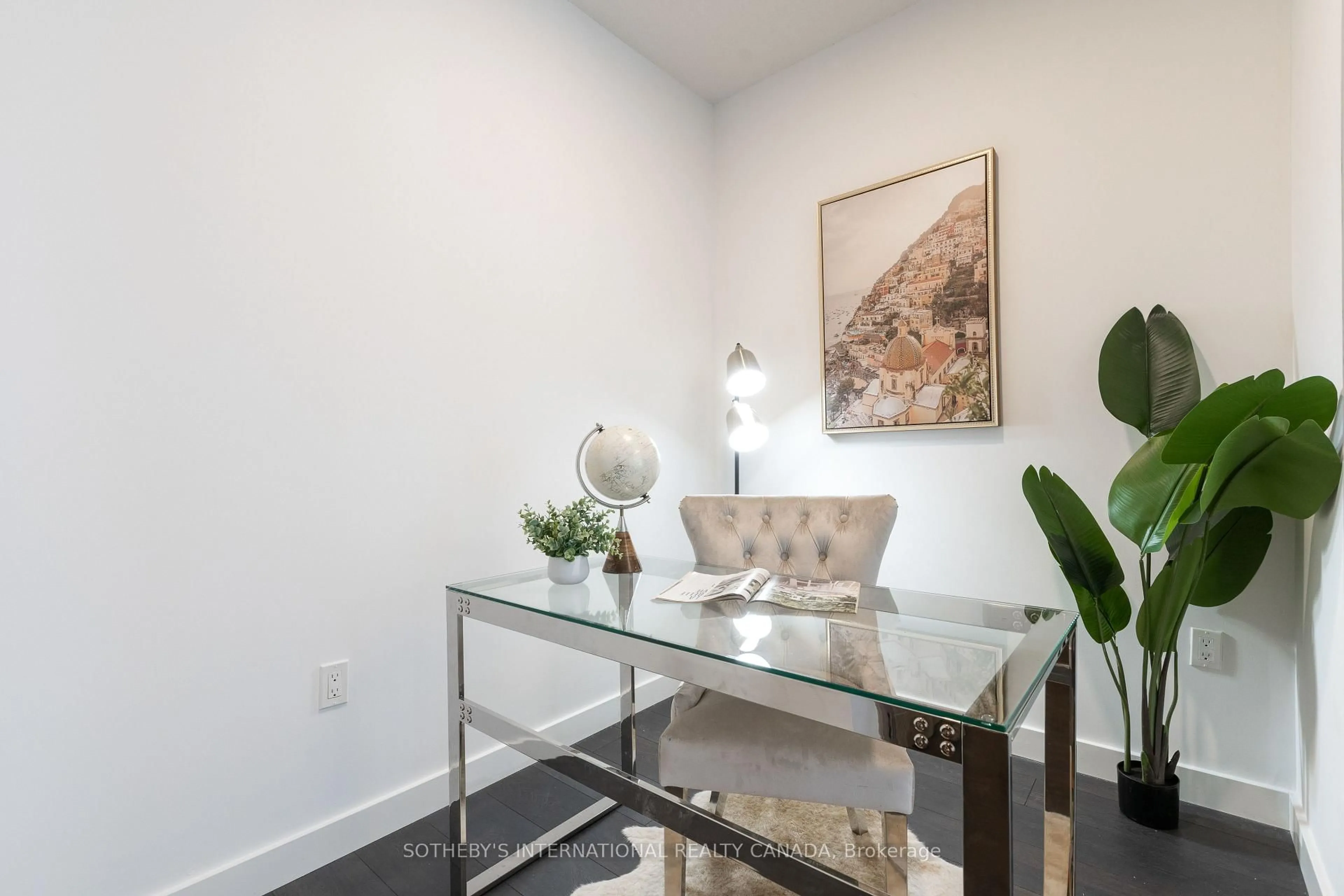 A pic of a room for 95 McMahon Dr #2501, Toronto Ontario M2K 0H2