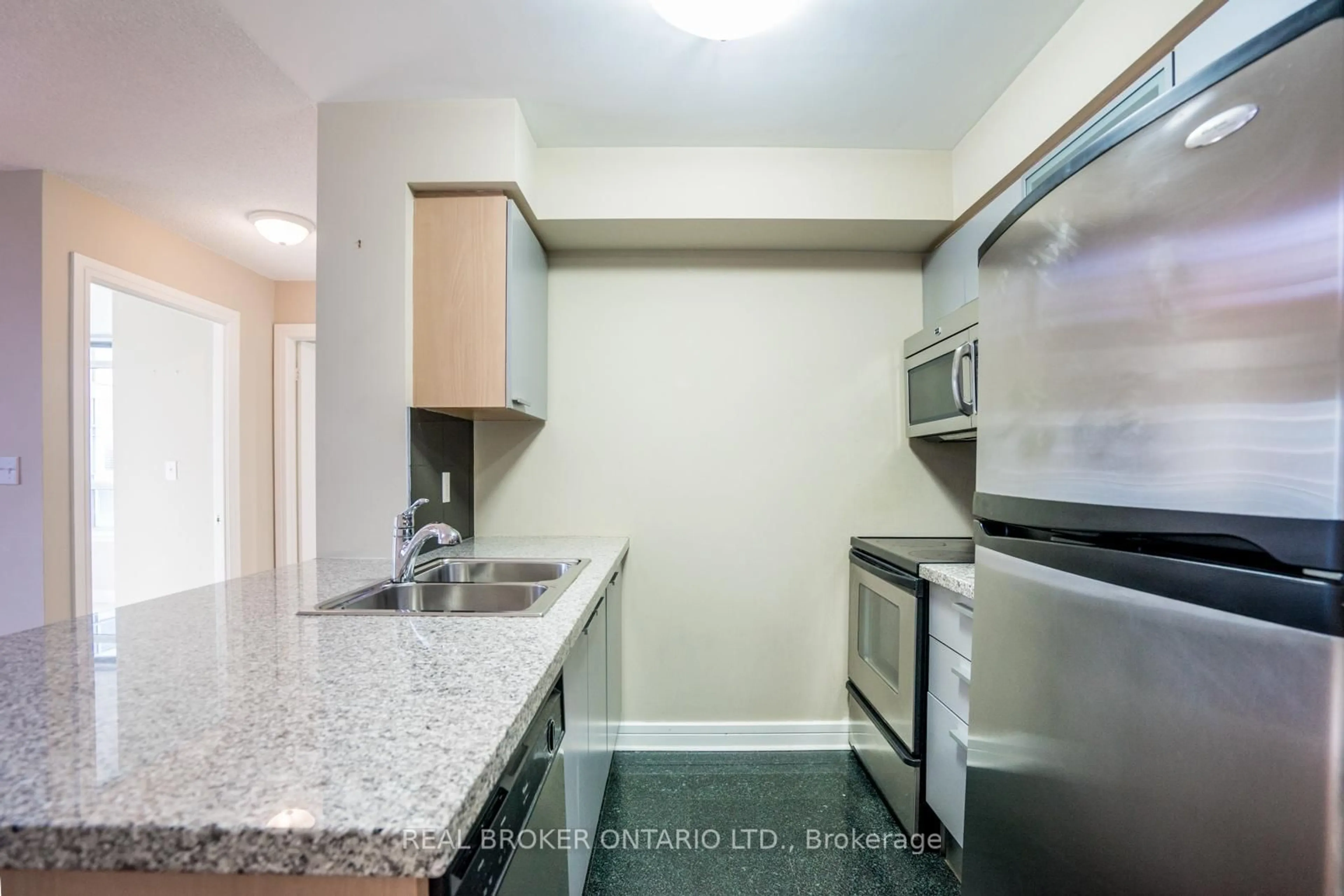 Standard kitchen, unknown for 16 Harrison Garden Blvd #504, Toronto Ontario M2N 7J7