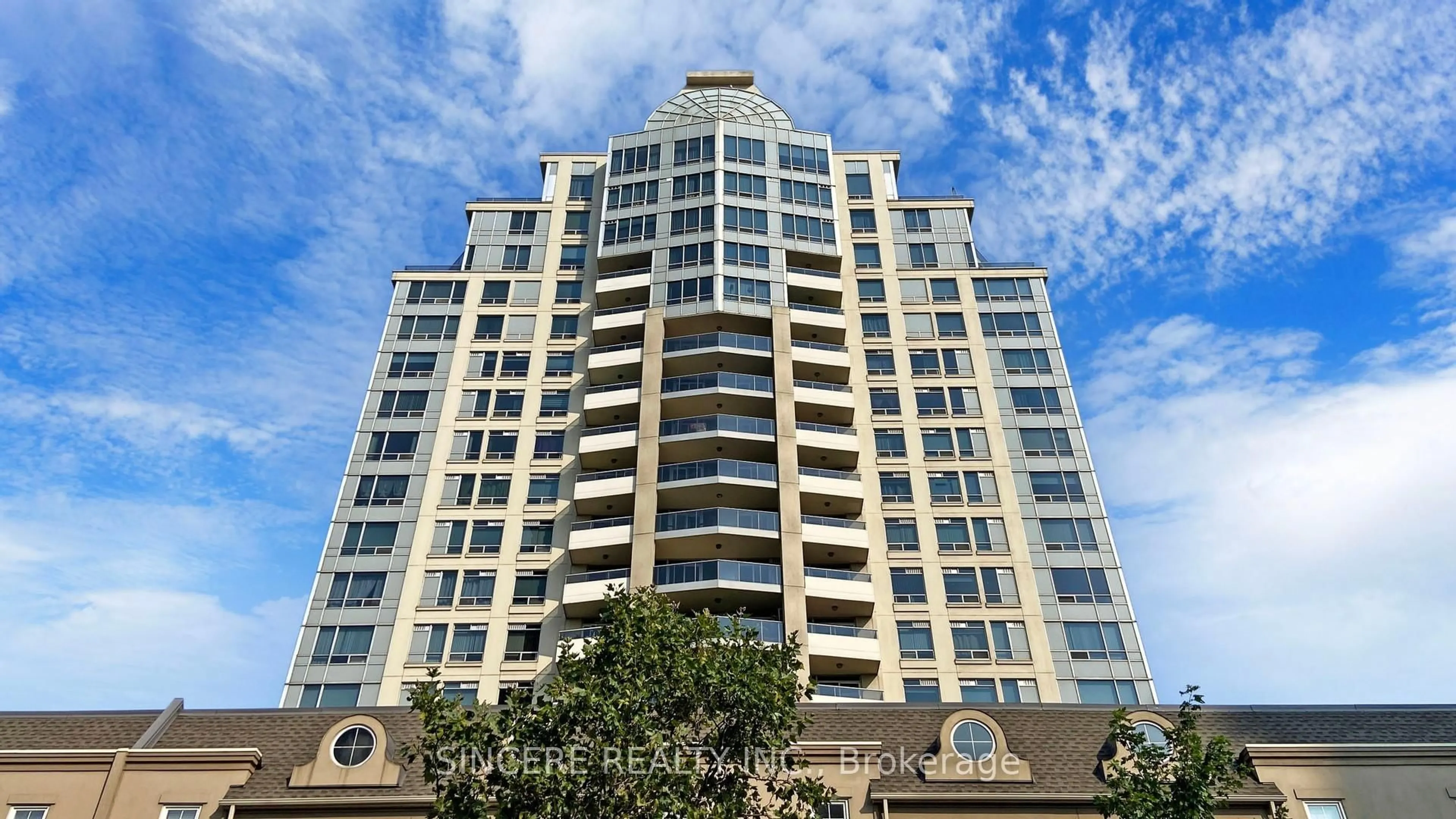 Indoor foyer for 2 Rean Dr #1112, Toronto Ontario M2K 3B8