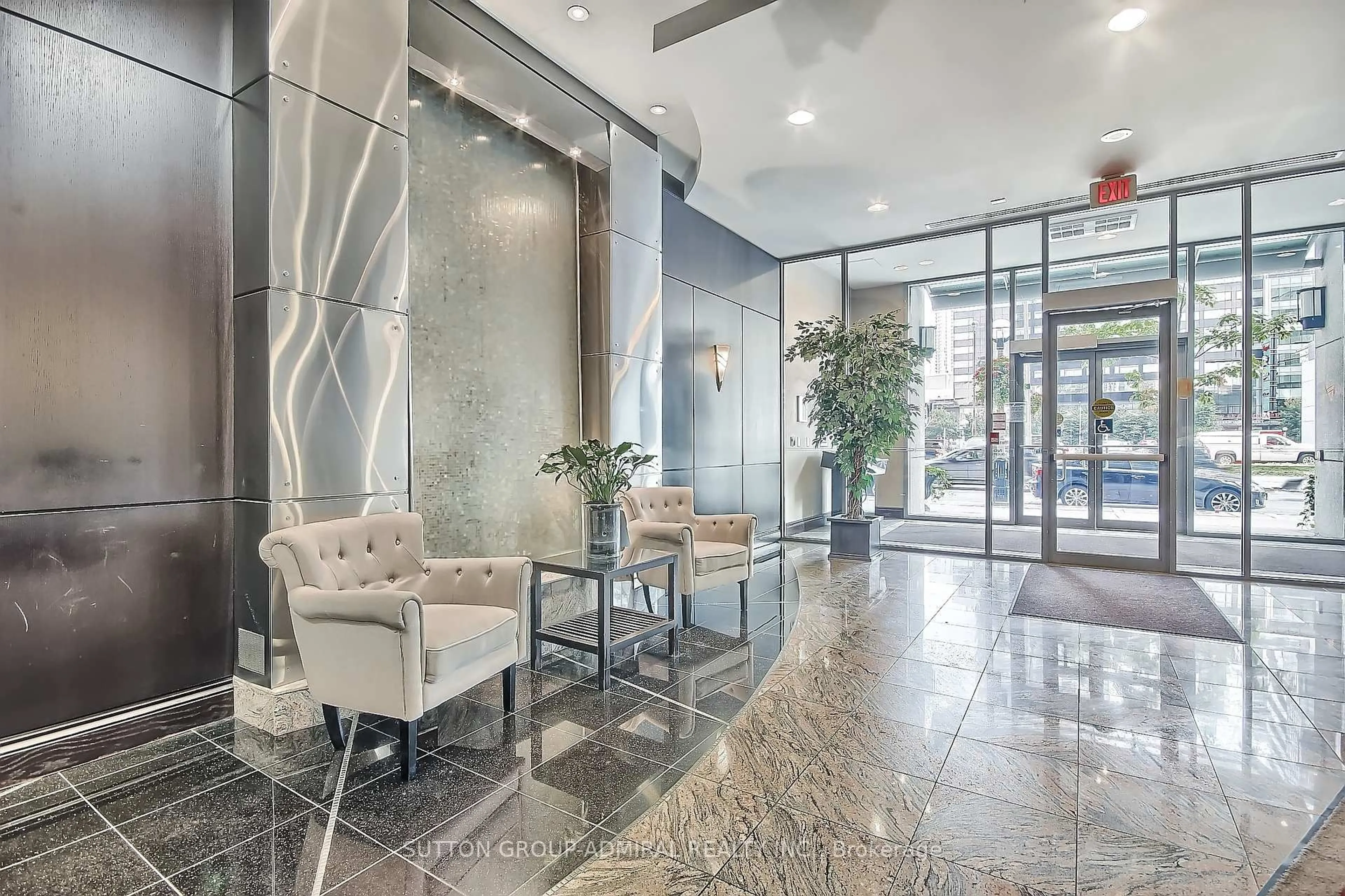 Lobby for 30 Grand Trunk Cres #3615, Toronto Ontario M5J 3A4