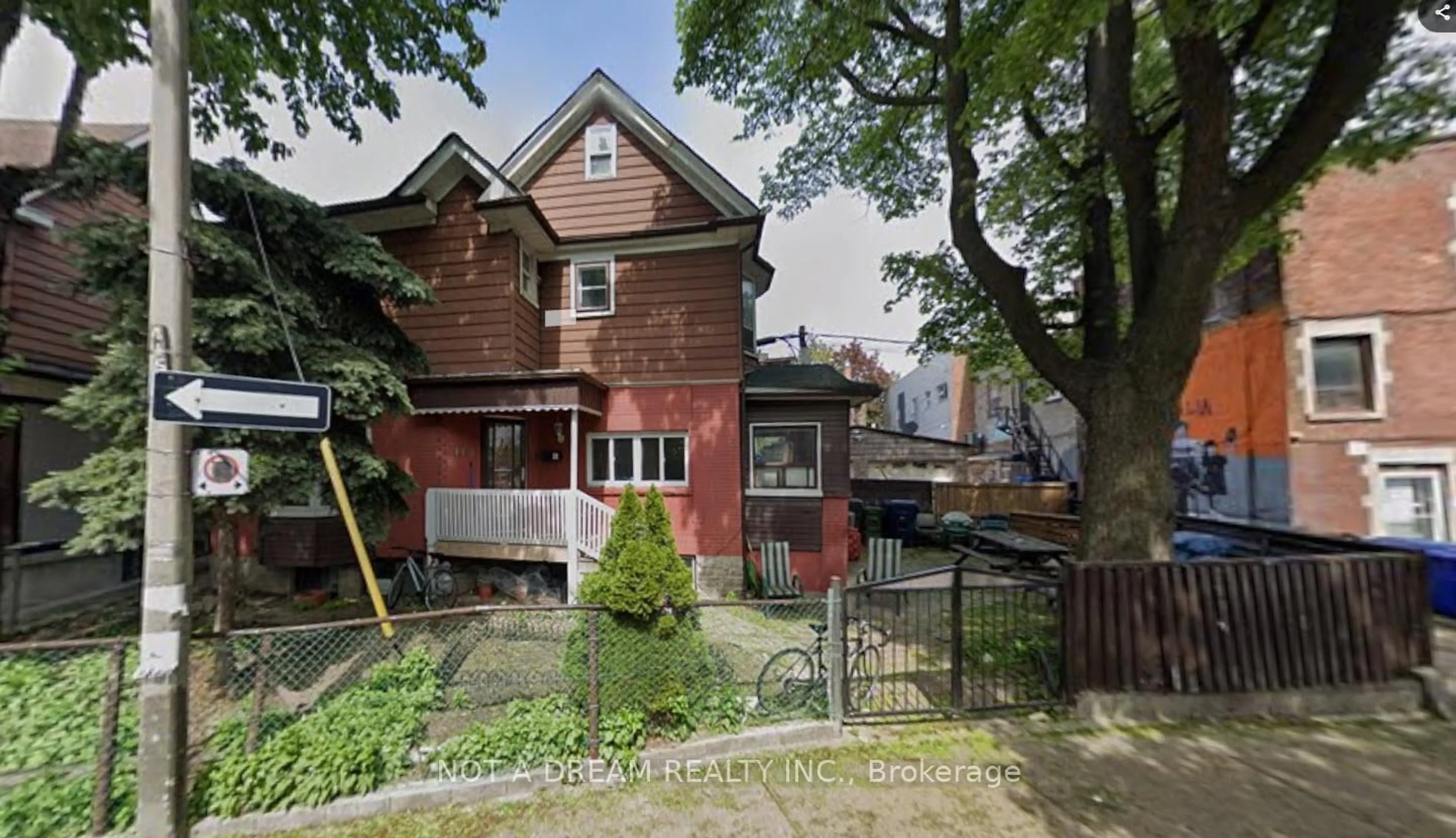 Home with brick exterior material, street for 415 Crawford St, Toronto Ontario M6G 3J7