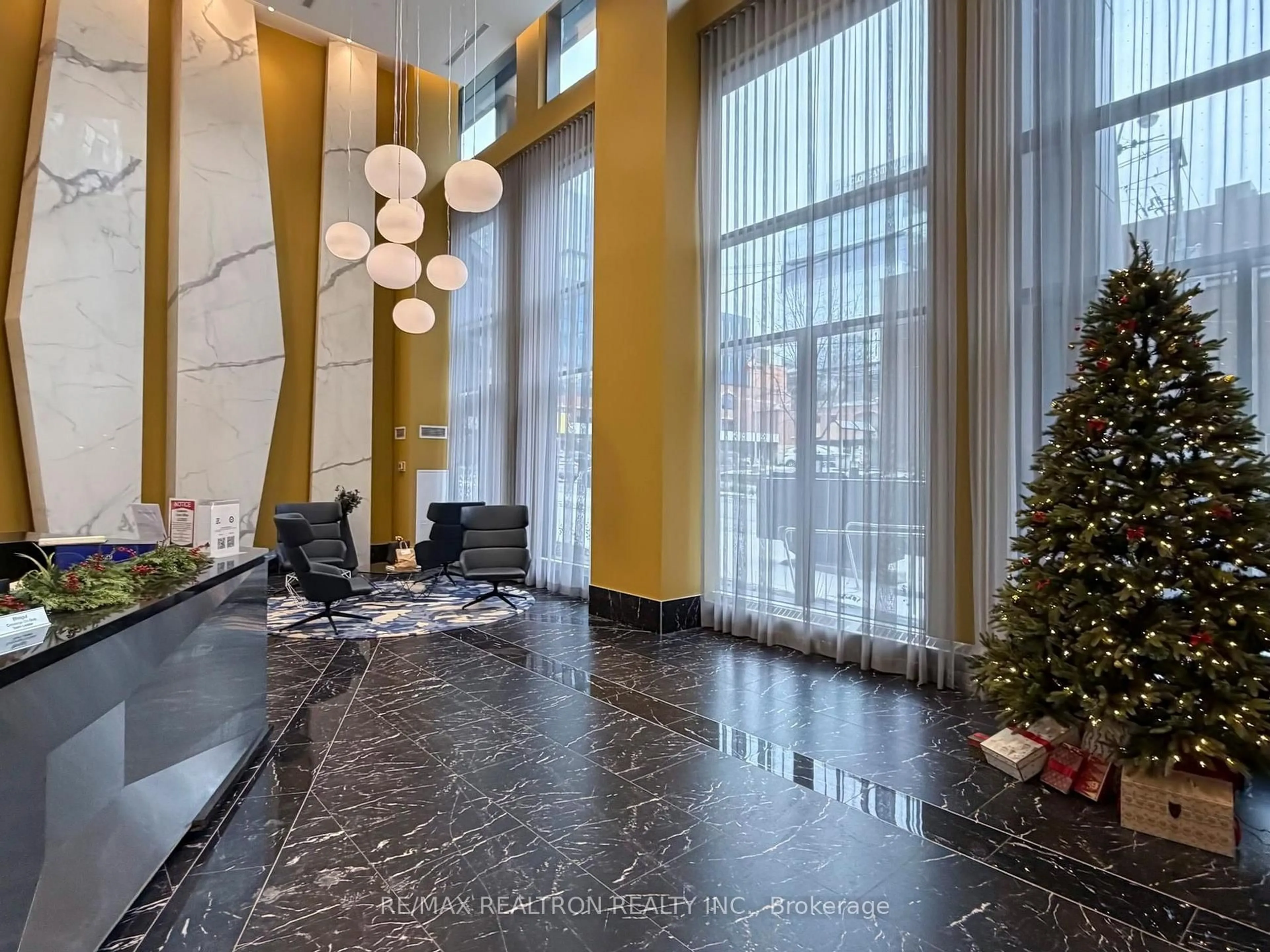 Lobby for 70 Princess St #1202, Toronto Ontario M5A 0X6
