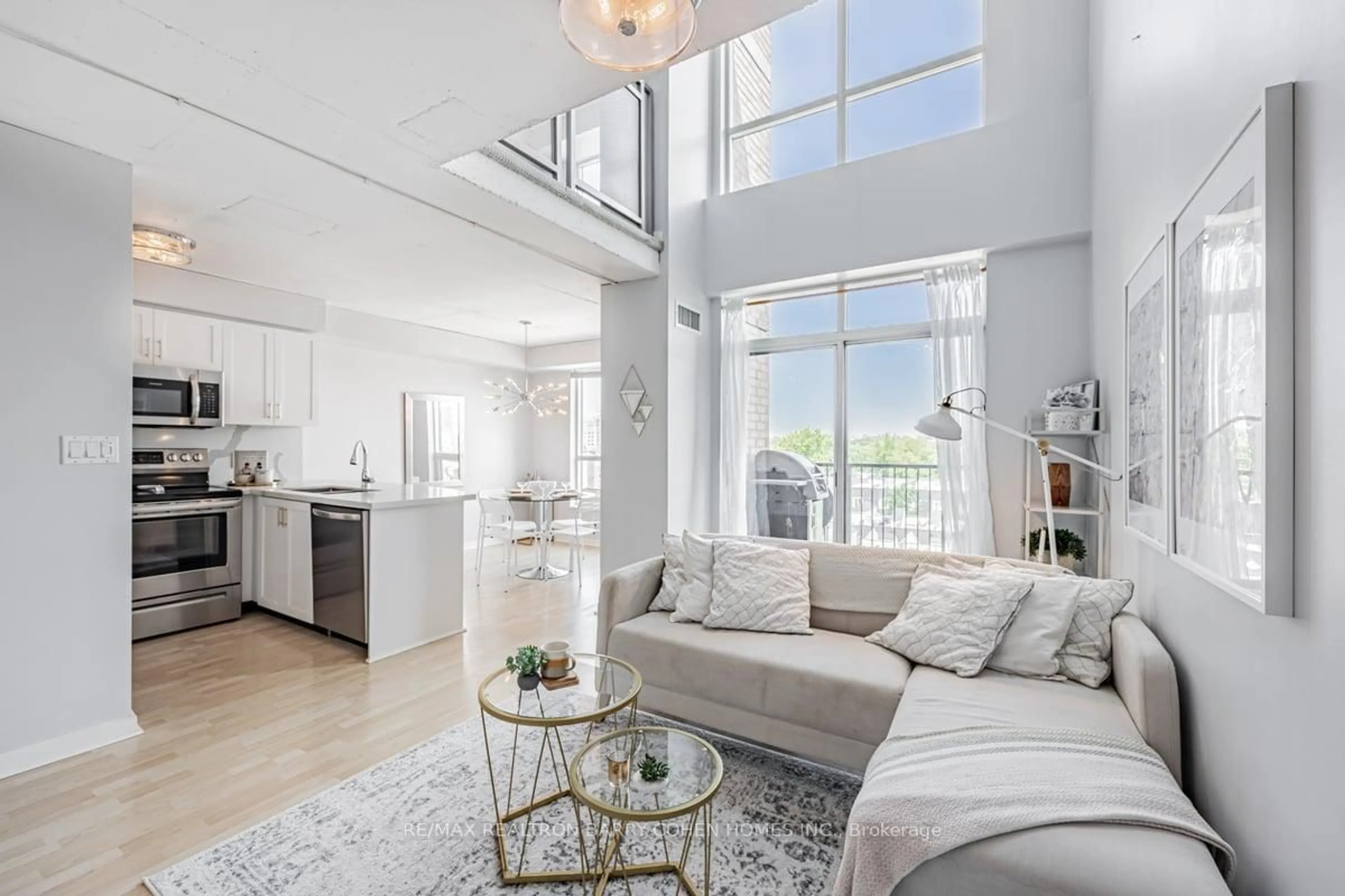 Living room with furniture, unknown for 800 King St #PH 803, Toronto Ontario M5V 3M7