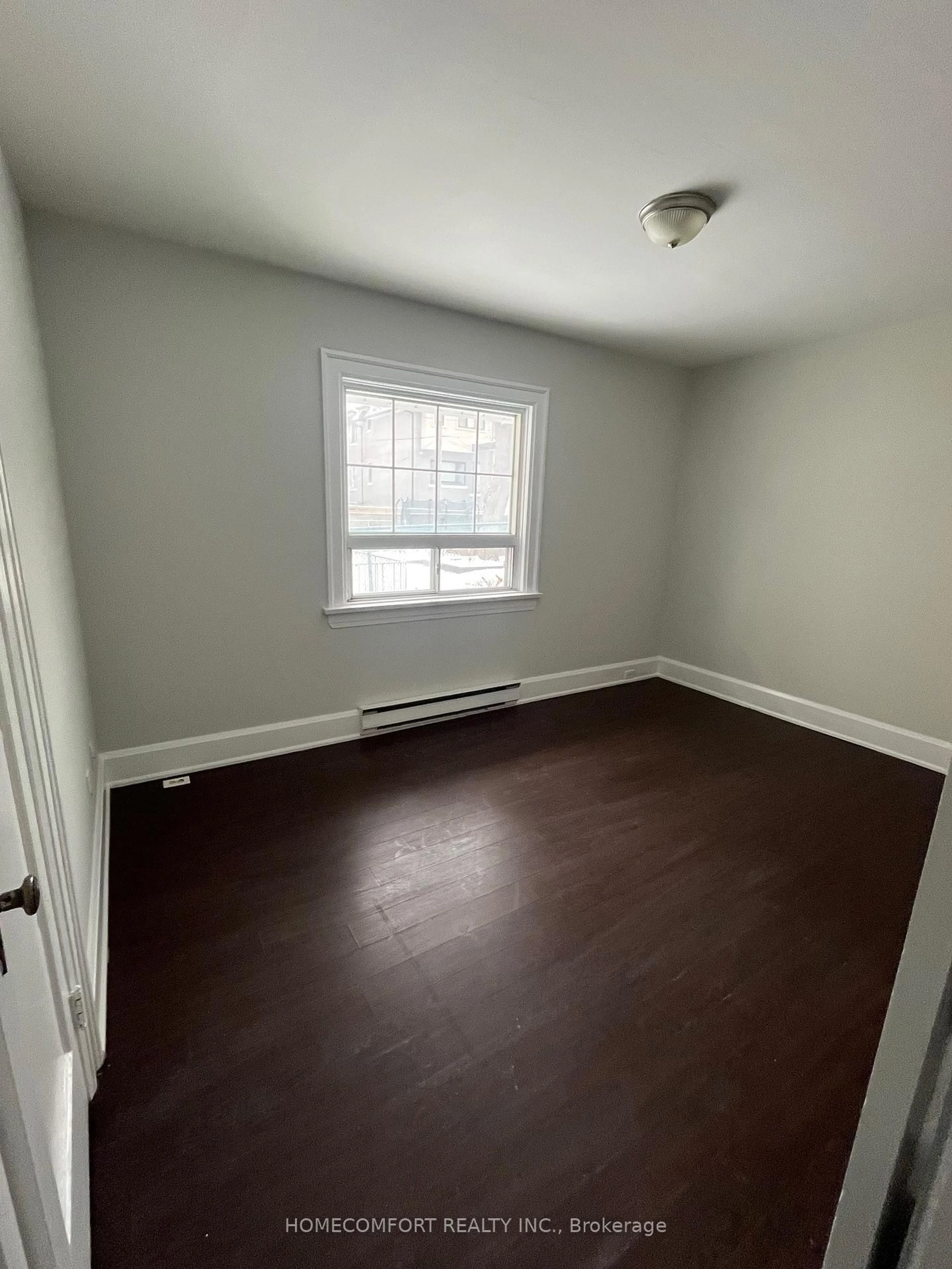 A pic of a room for 208 Hollywood Ave, Toronto Ontario M2N 3K6