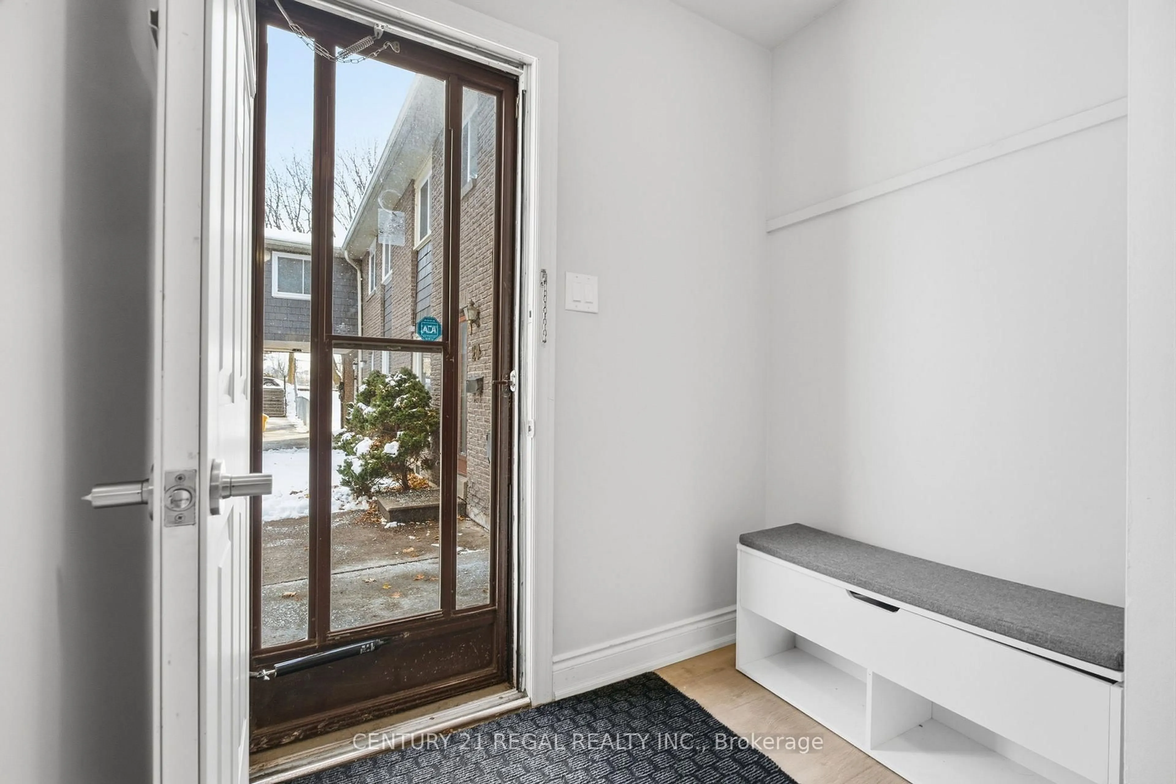 Indoor entryway for 24 Rock Fern Way, Toronto Ontario M2J 4N2