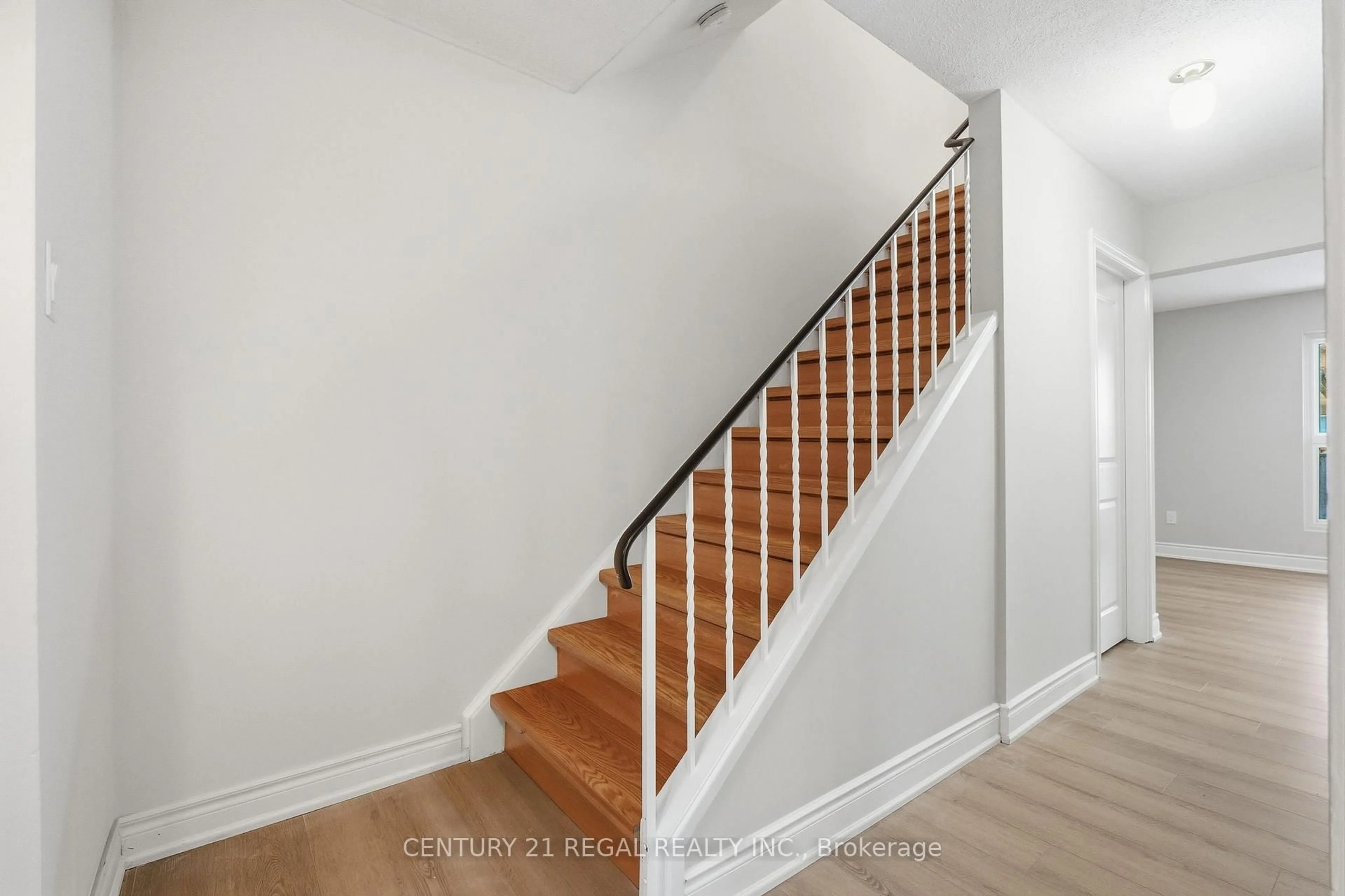 Stairs for 24 Rock Fern Way, Toronto Ontario M2J 4N2