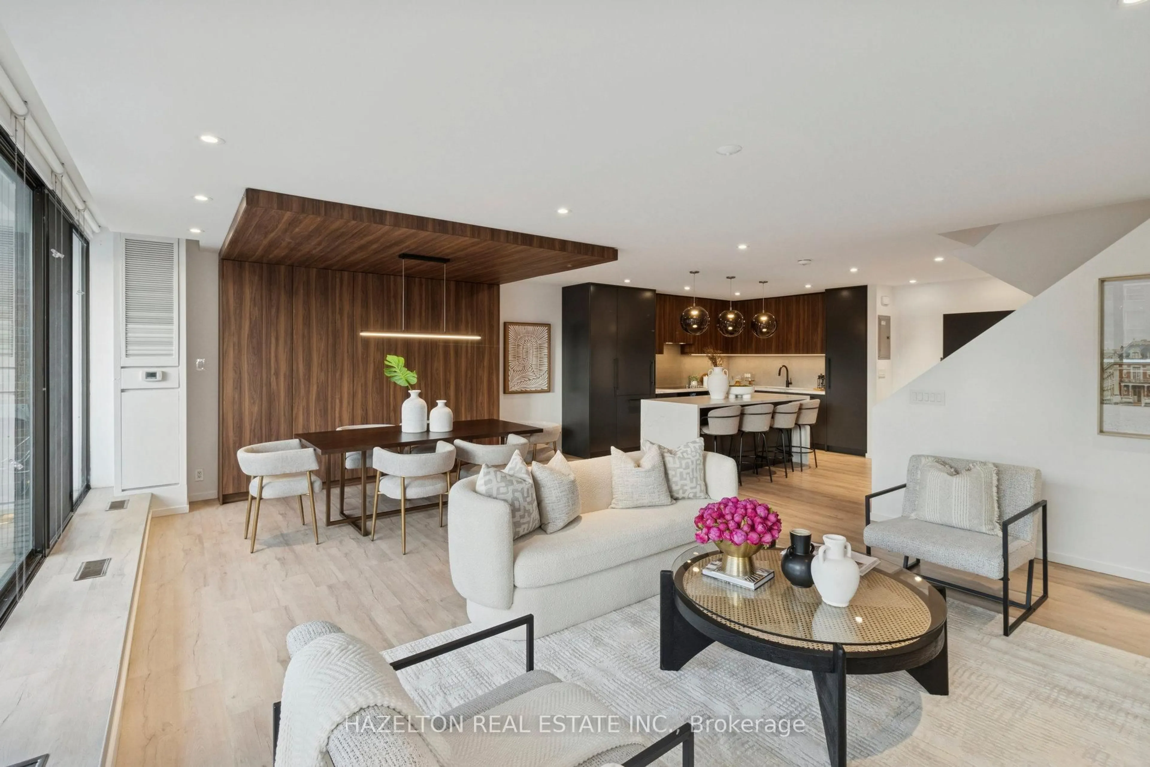 Open concept kitchen, wood/laminate floor for 55A Avenue Rd #405, Toronto Ontario M5R 3L2