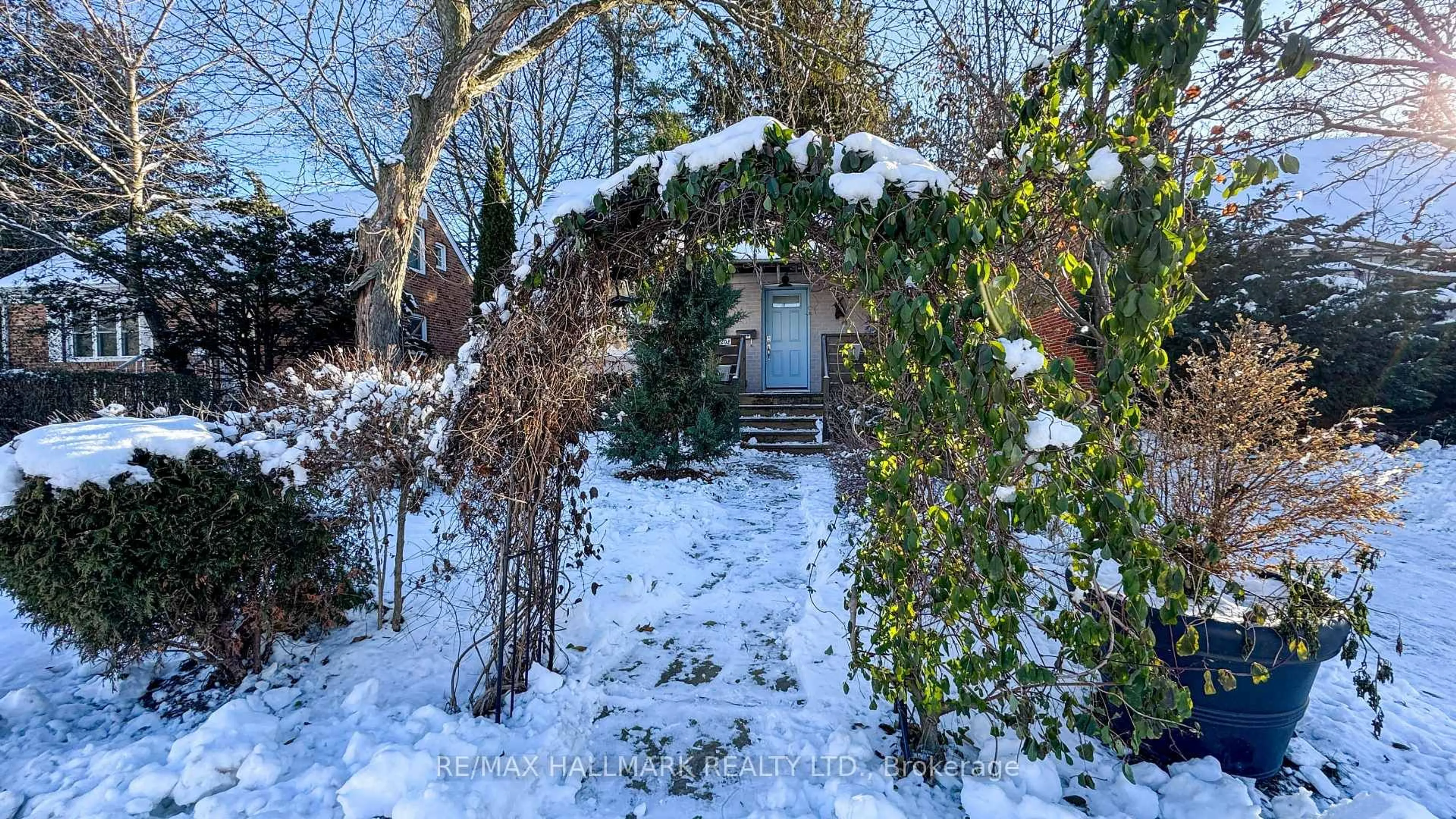Shed for 203 Elmhurst Ave, Toronto Ontario M2N 1S2