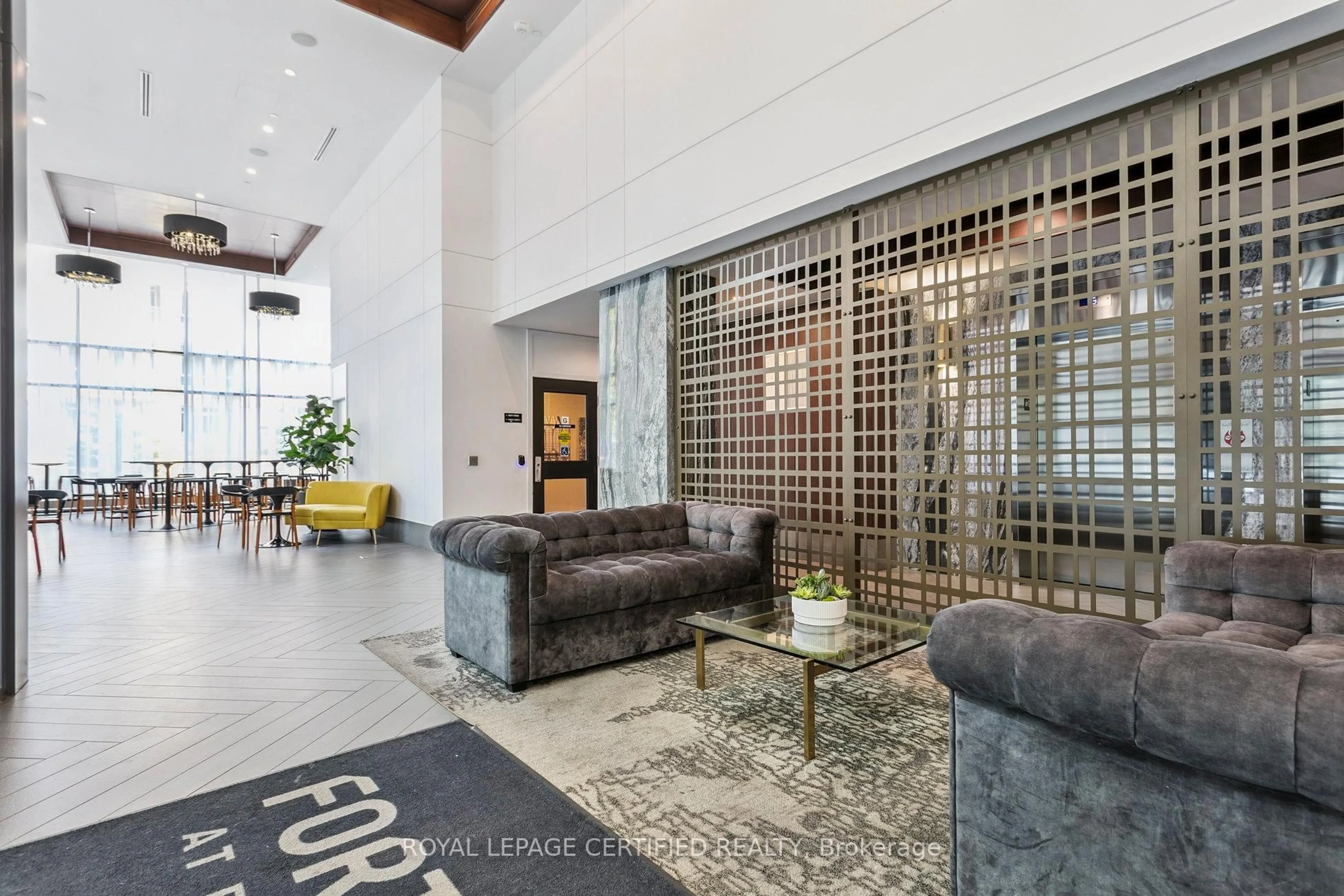 Lobby for 38 Iannuzzi St #502, Toronto Ontario M5V 0S2
